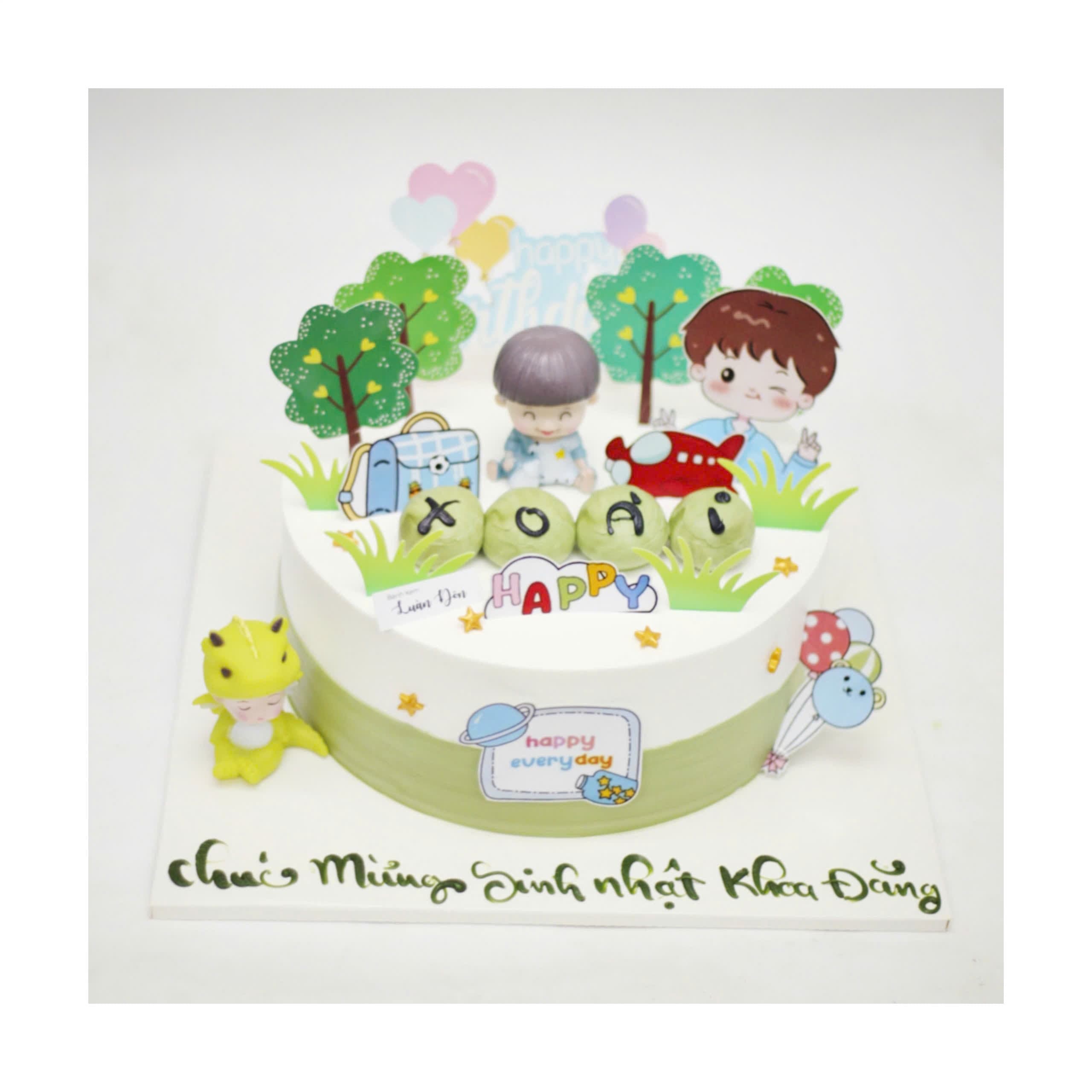 Bánh kem bé trai và khu rừng xanh