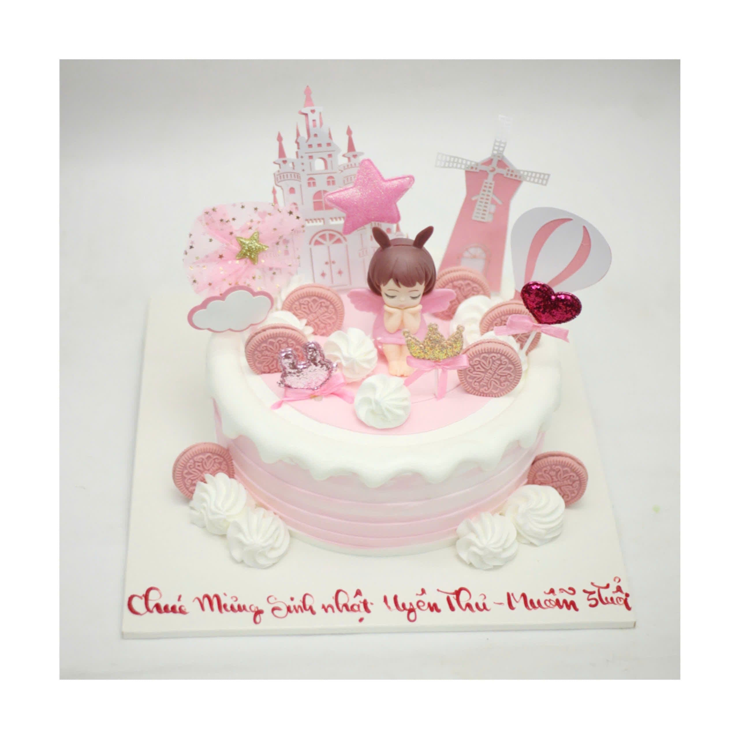Bánh kem công chúa hồng trang trí lâu đài