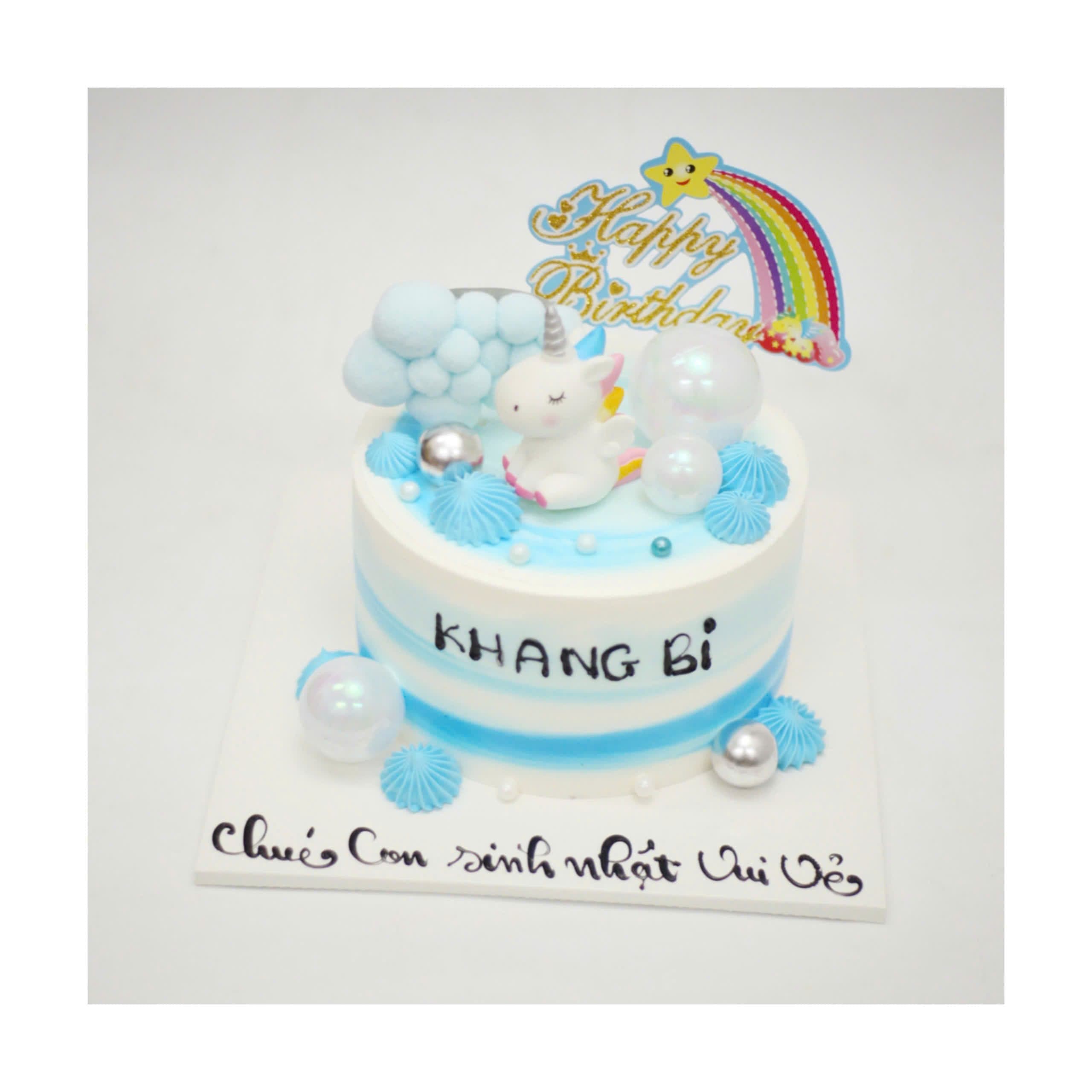 Bánh kem Unicorn và cầu vồng cho bé