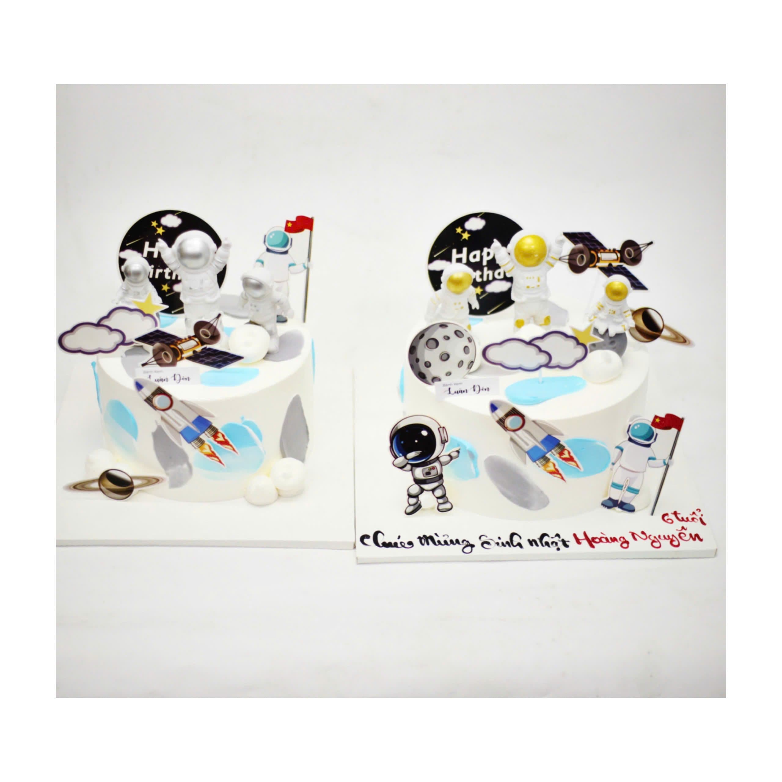 Bánh sinh nhật chủ đề phi hành gia vũ trụ