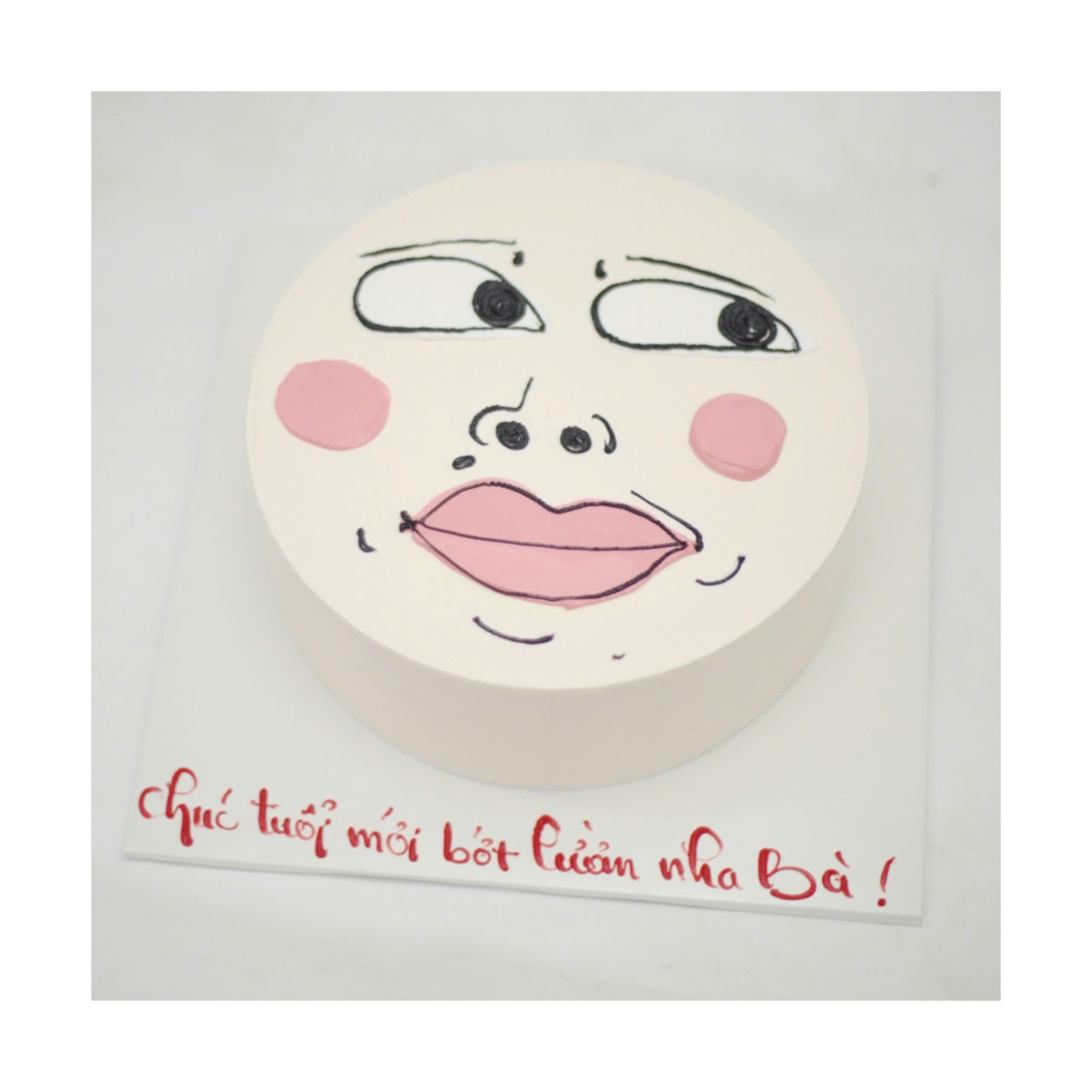 Bánh kem mặt cười hài hước ngộ nghĩnh