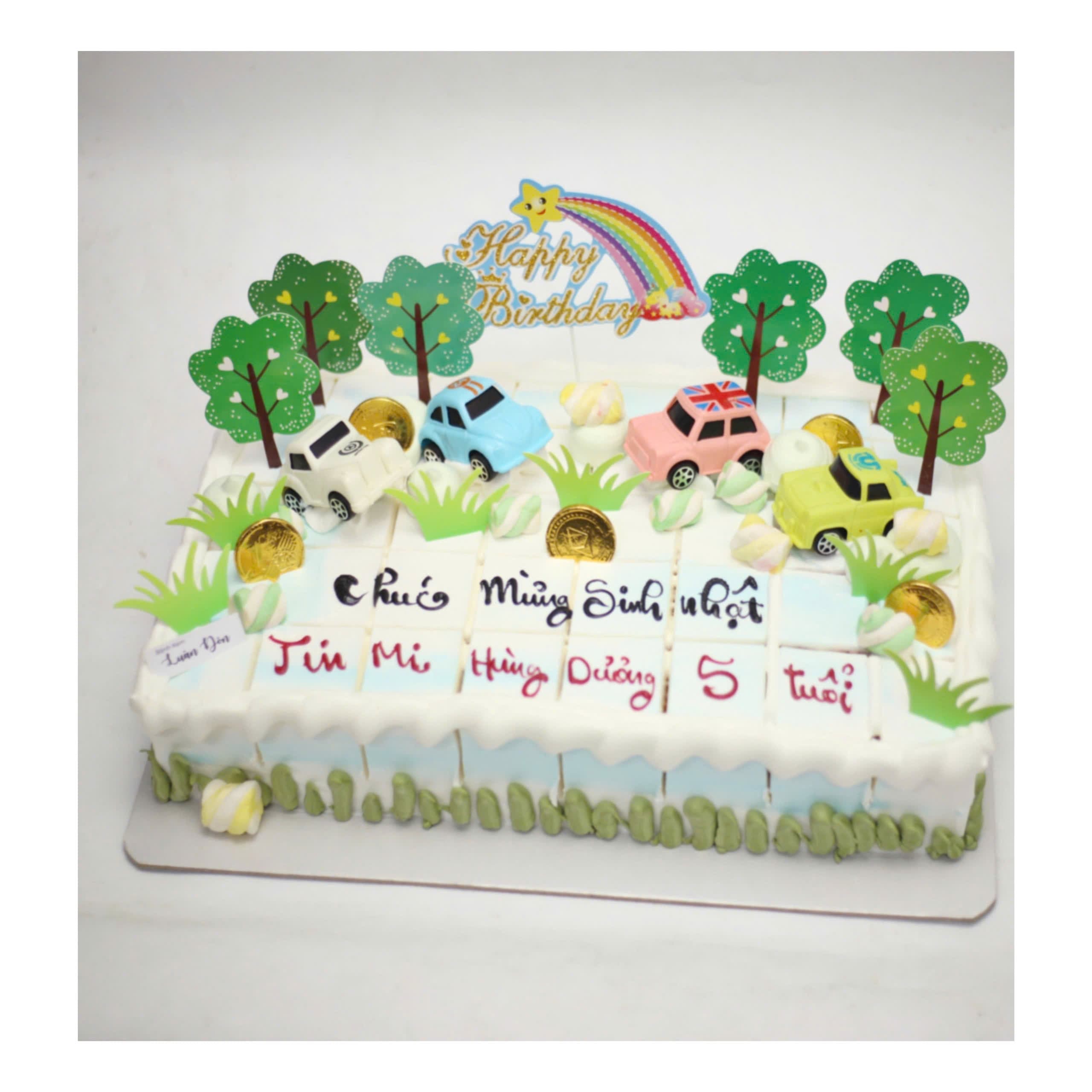 Bánh kem xe hơi nhiều màu cho bé