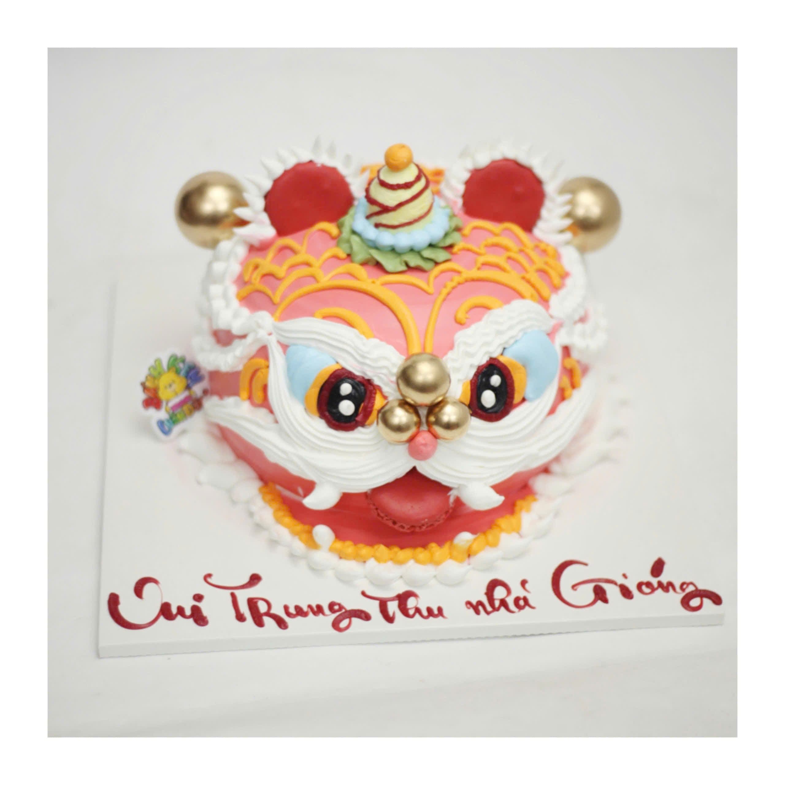 Bánh kem tạo hình đầu lân rực rỡ