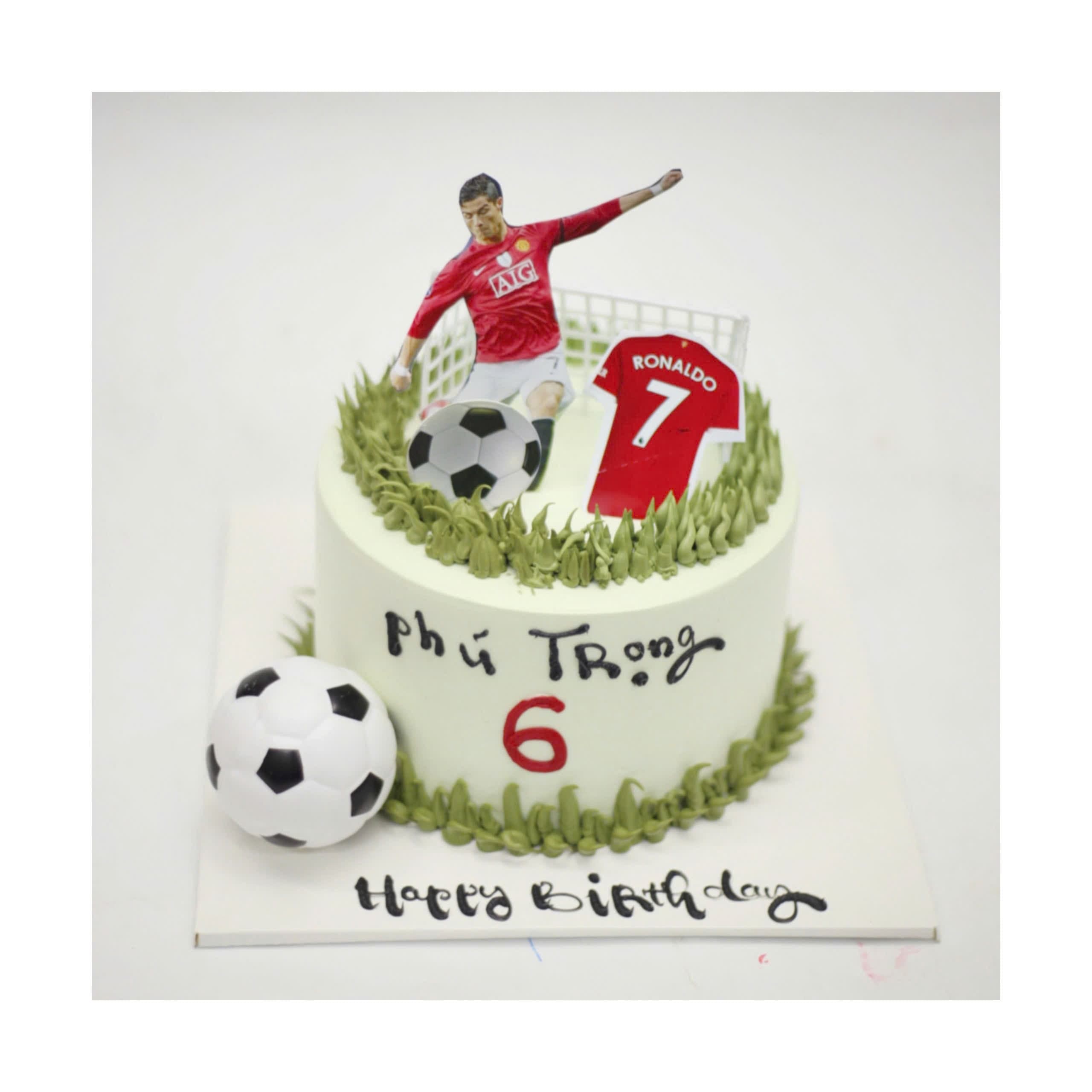 Bánh kem chủ đề bóng đá và Ronaldo