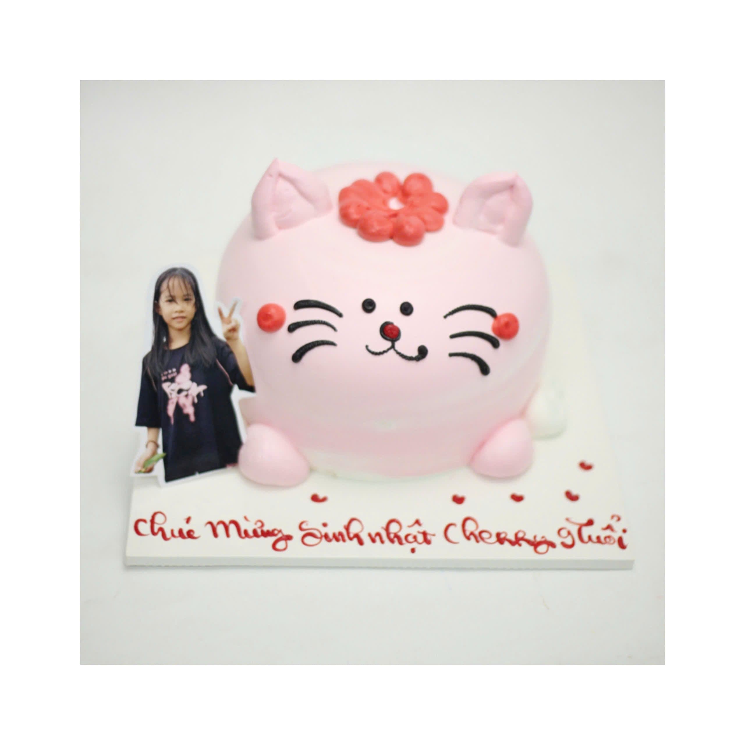Bánh kem in hình mặt mèo hồng