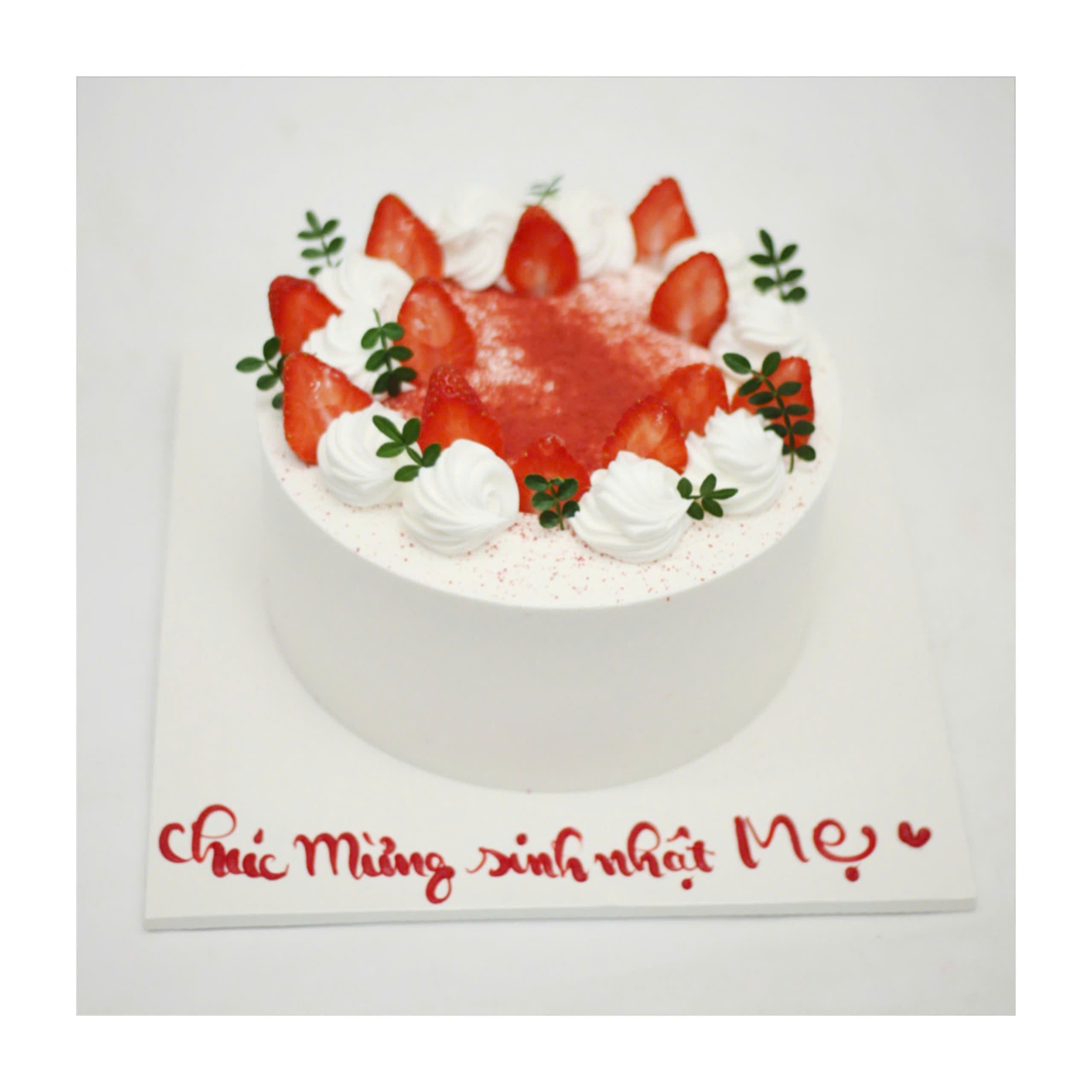 Bánh kem Dâu tây mừng sinh nhật Mẹ