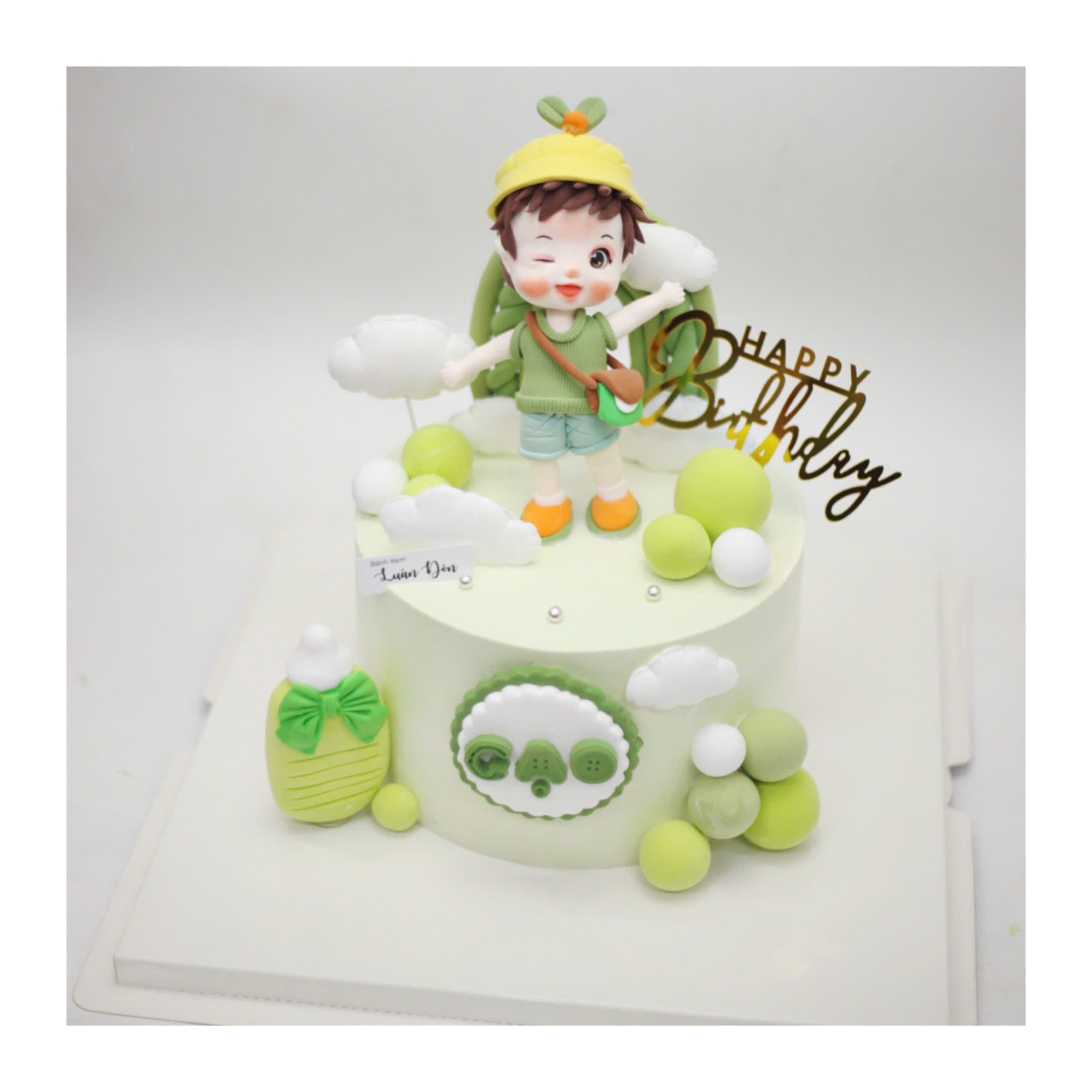 Bánh kem bé trai thám tử tí hon