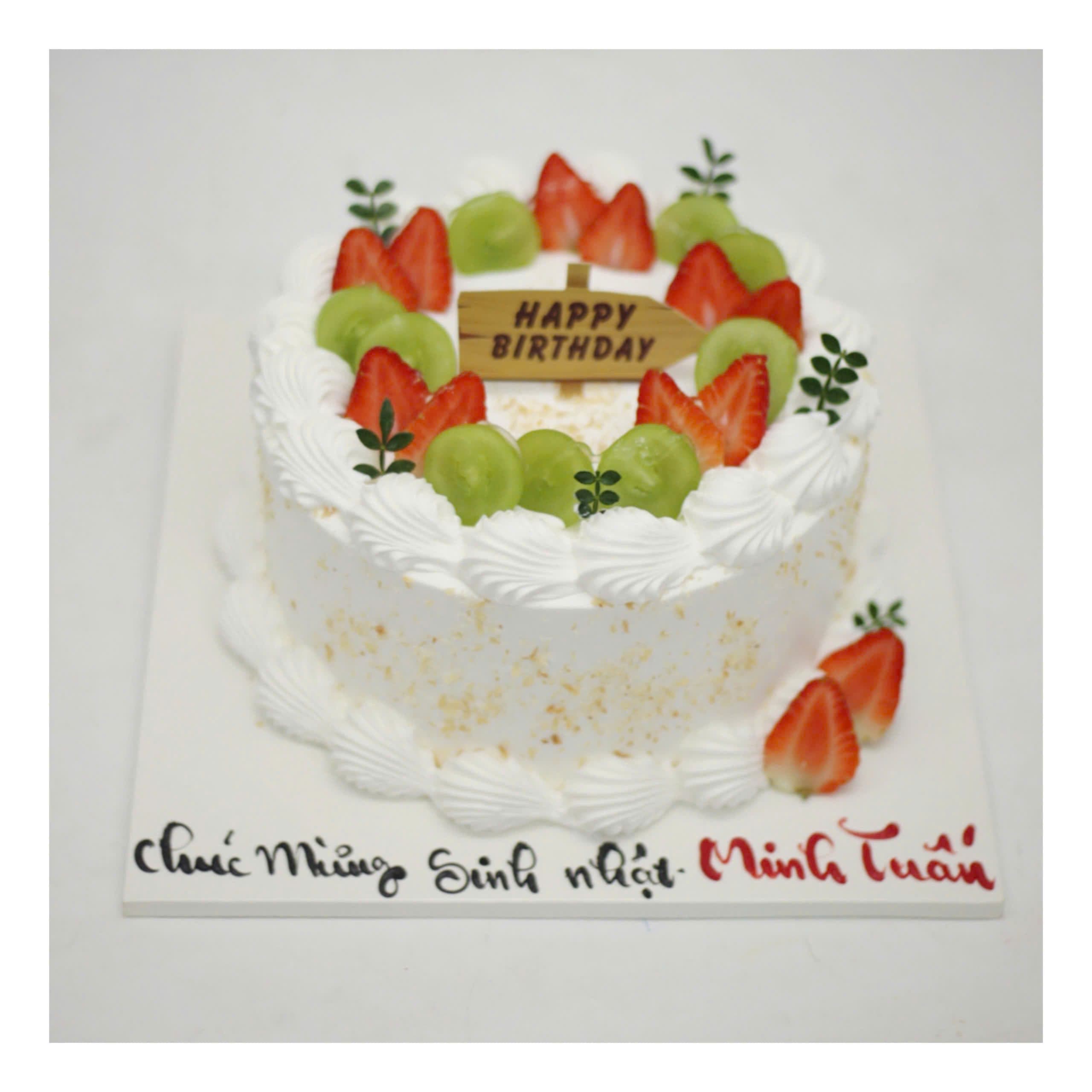 Bánh kem sữa tươi trang trí hoa quả