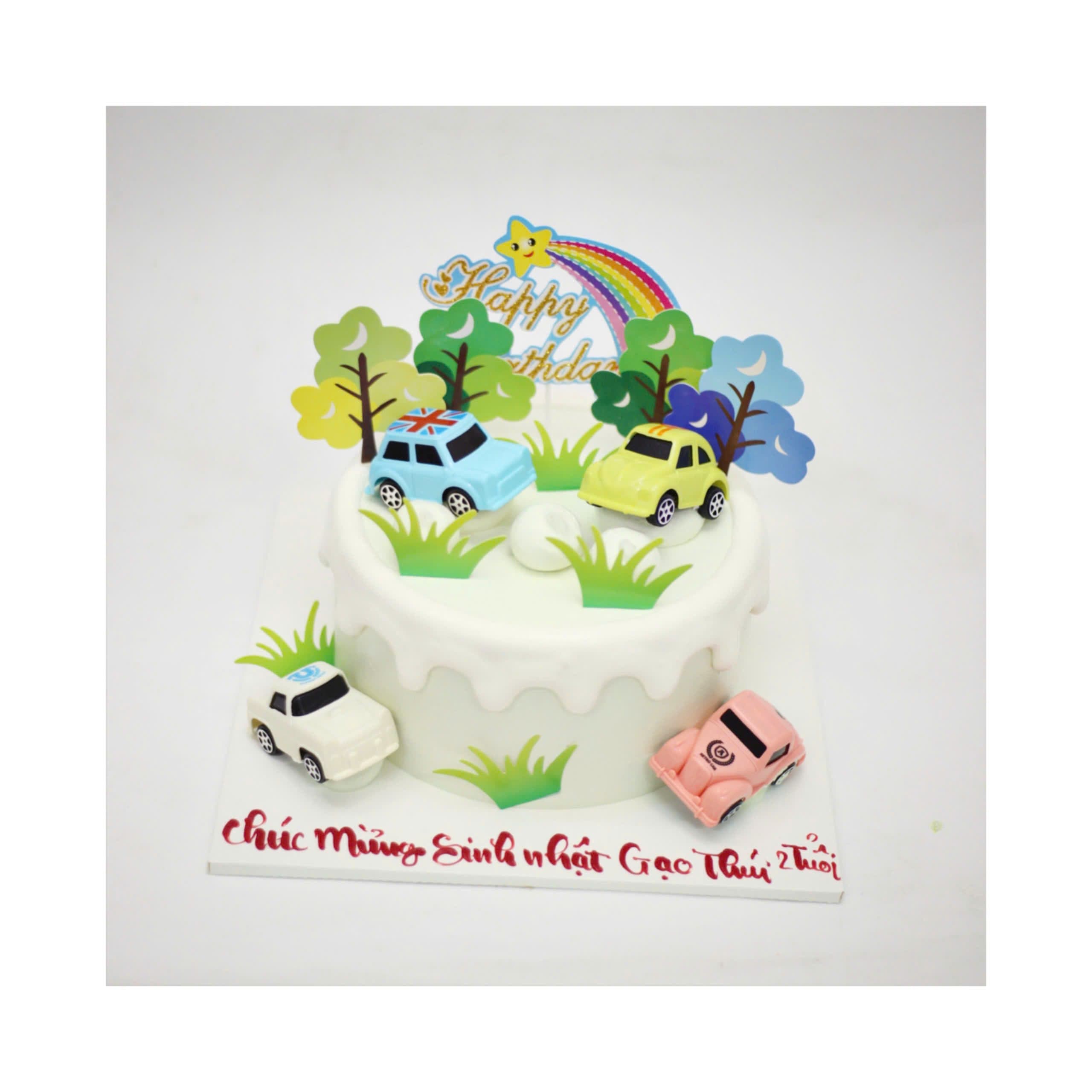 Bánh kem ô tô mini trang trí rừng cây