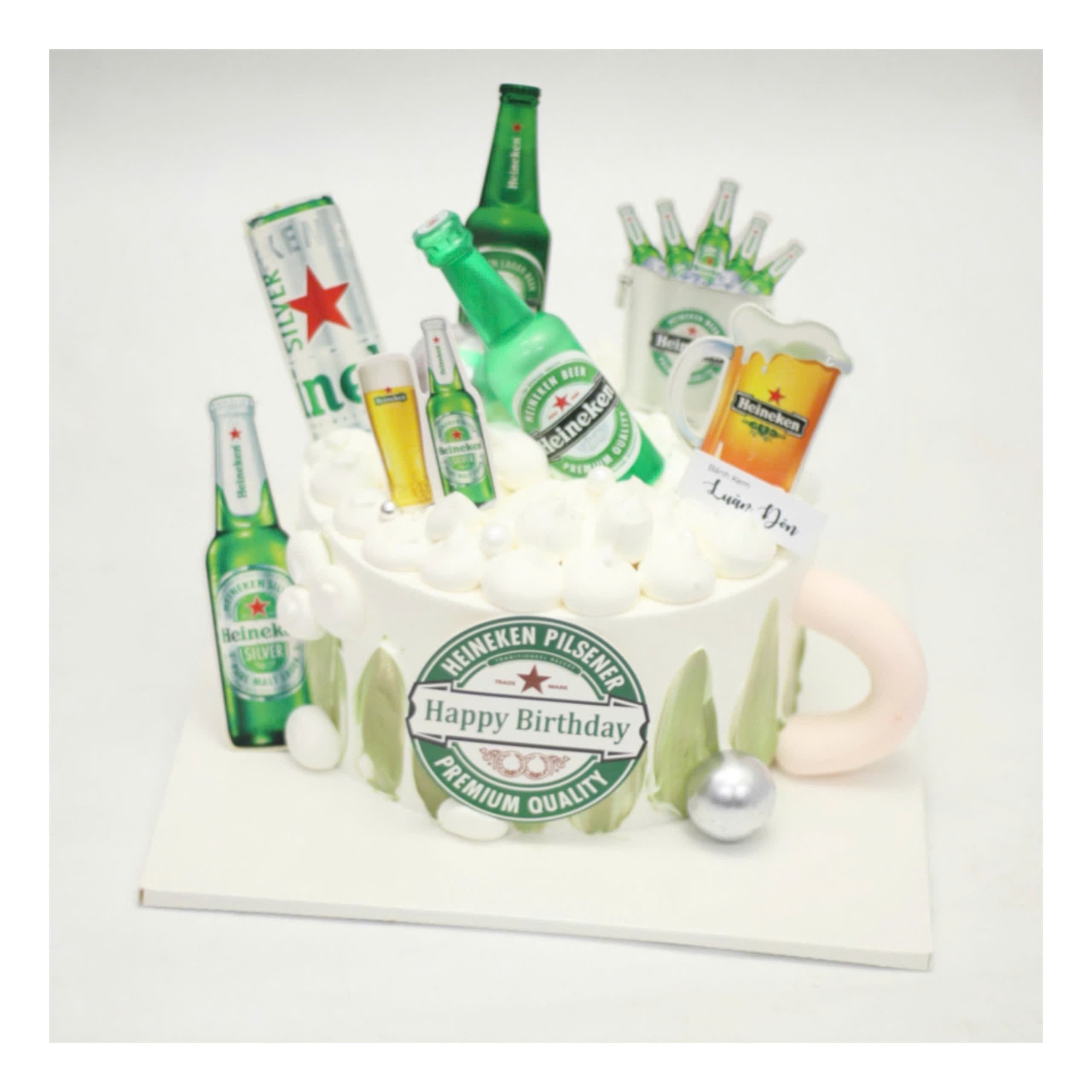 Bánh kem bia Heineken bọt kem trắng xóa