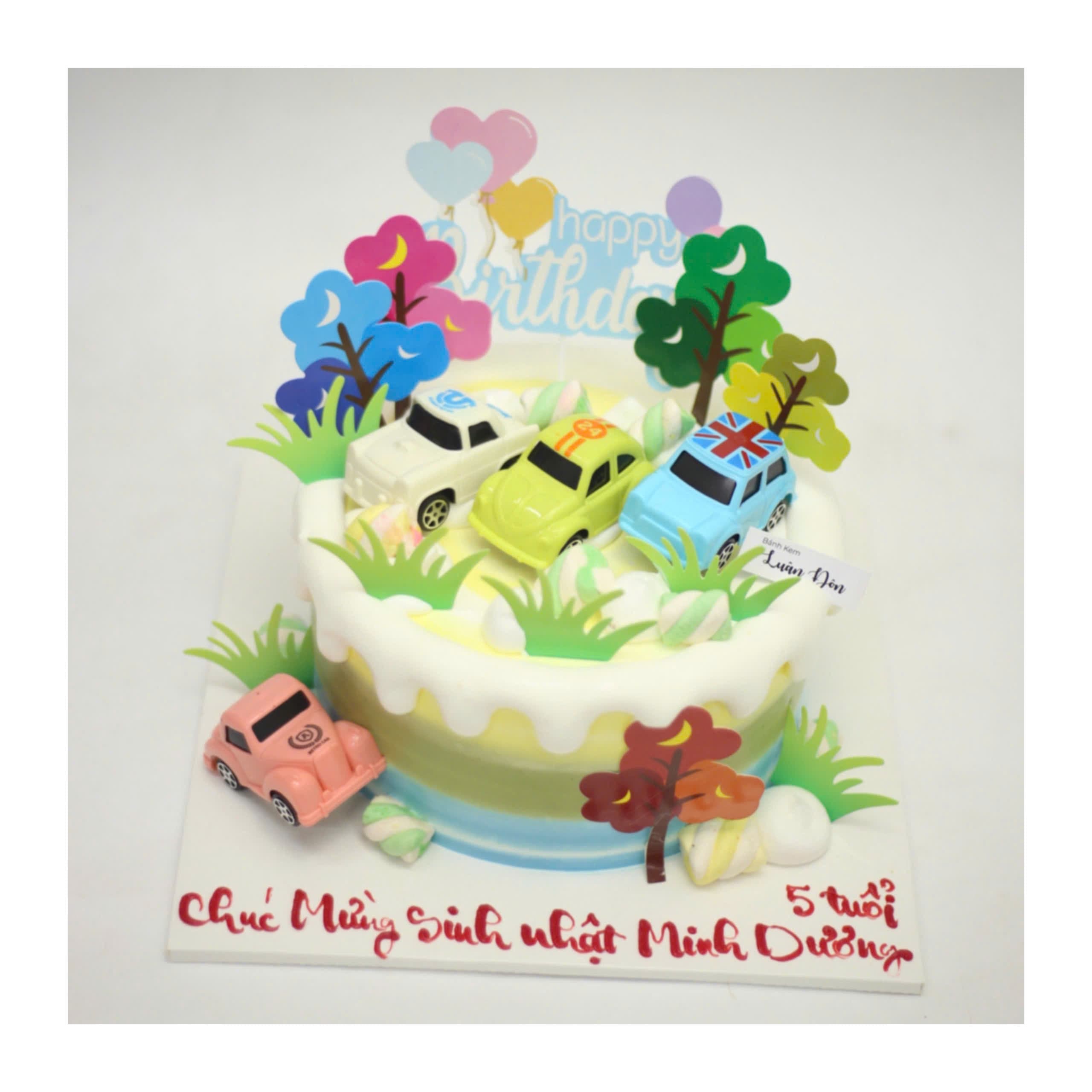 Bánh sinh nhật mô hình xe hơi sắc màu