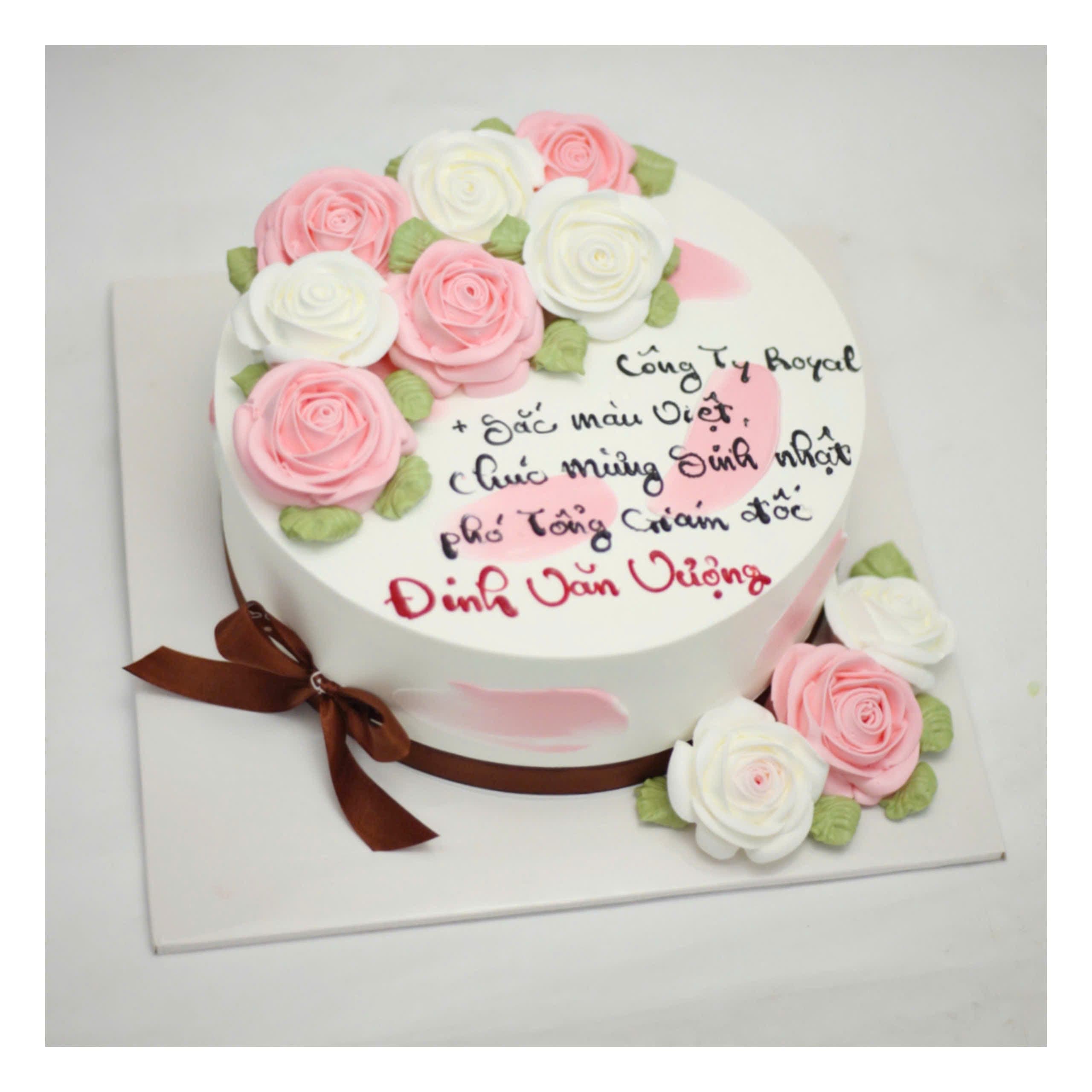 Bánh kem hoa hồng bắt kem sang trọng