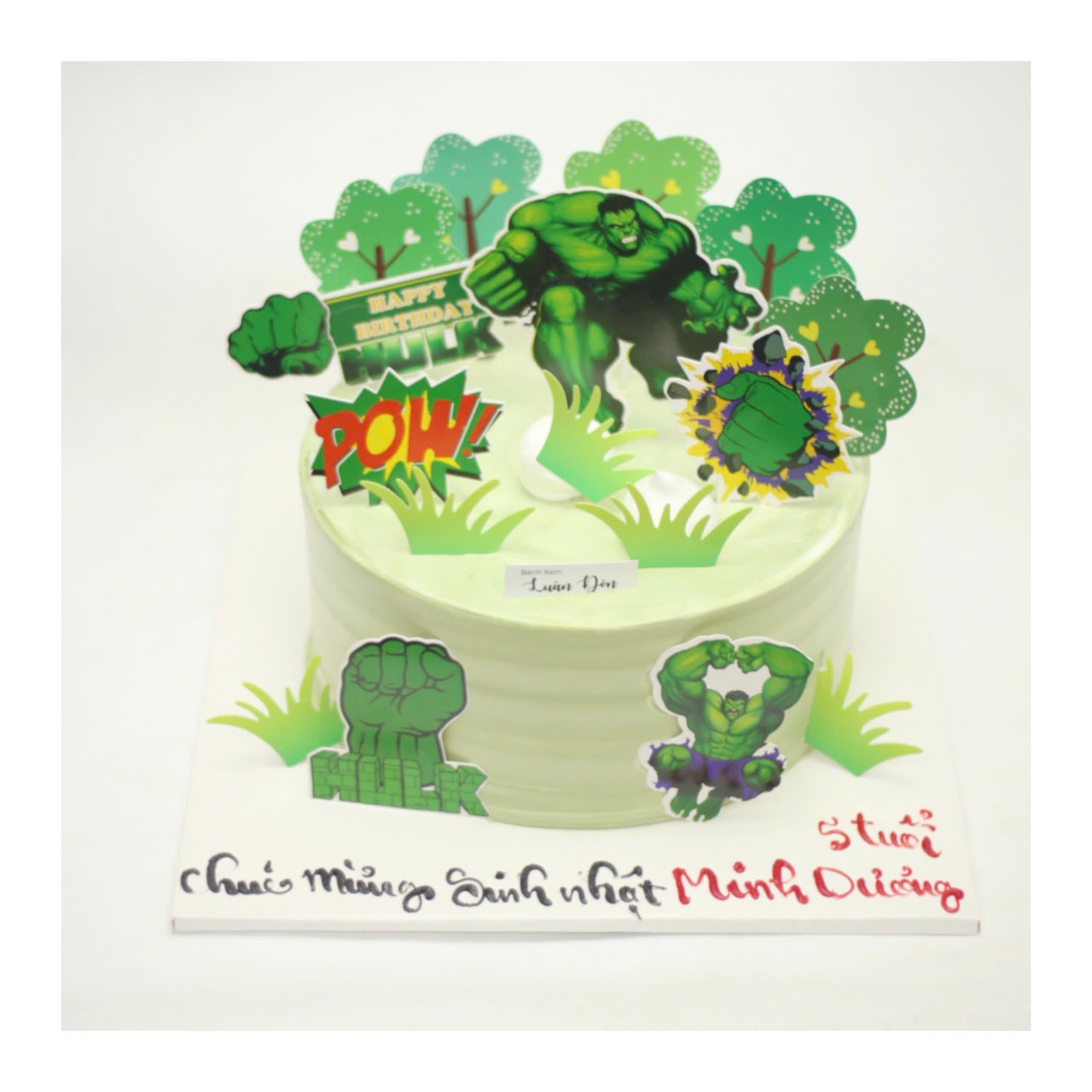 Bánh kem siêu anh hùng Hulk xanh lá mướt