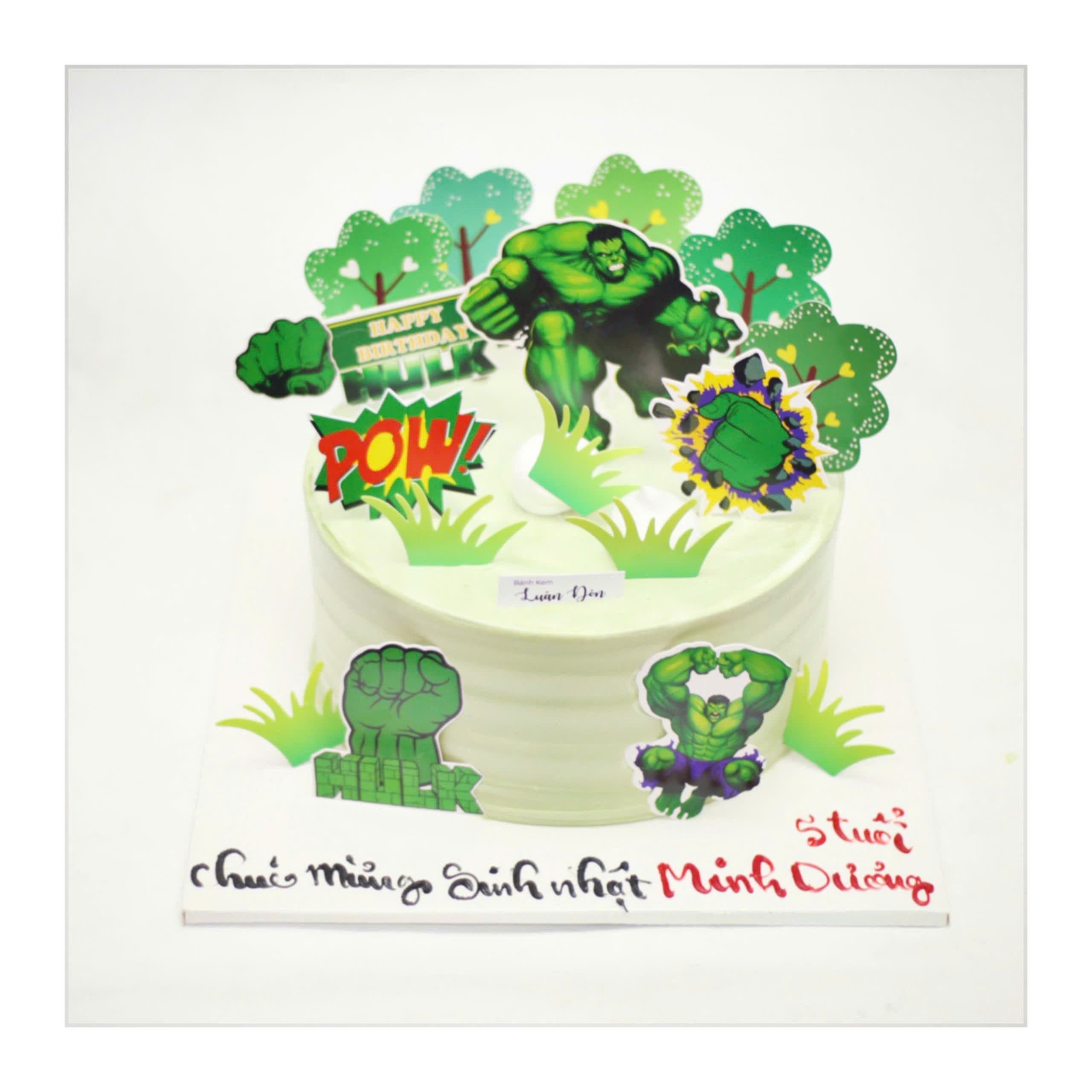 Bánh kem Người Khổng Lồ Xanh Hulk mạnh mẽ