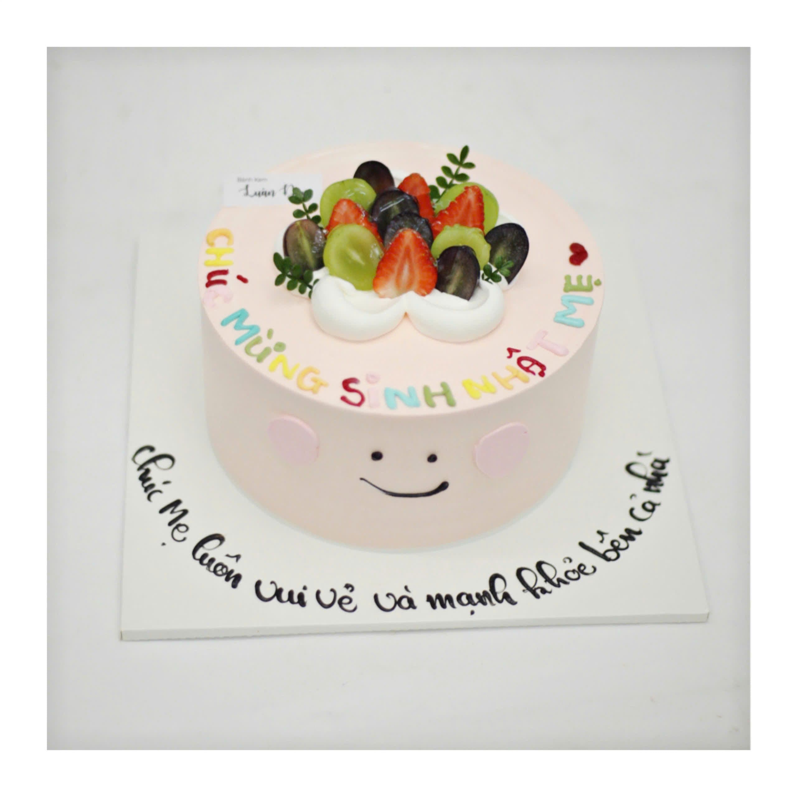 Bánh kem trái cây tươi mừng sinh nhật mẹ