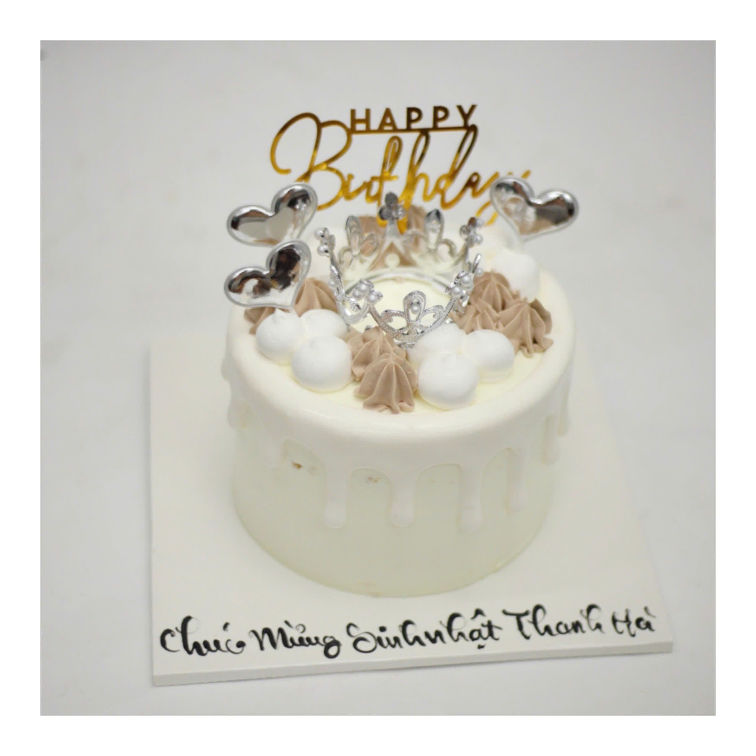 Bánh kem vương miện trắng chảy sang trọng