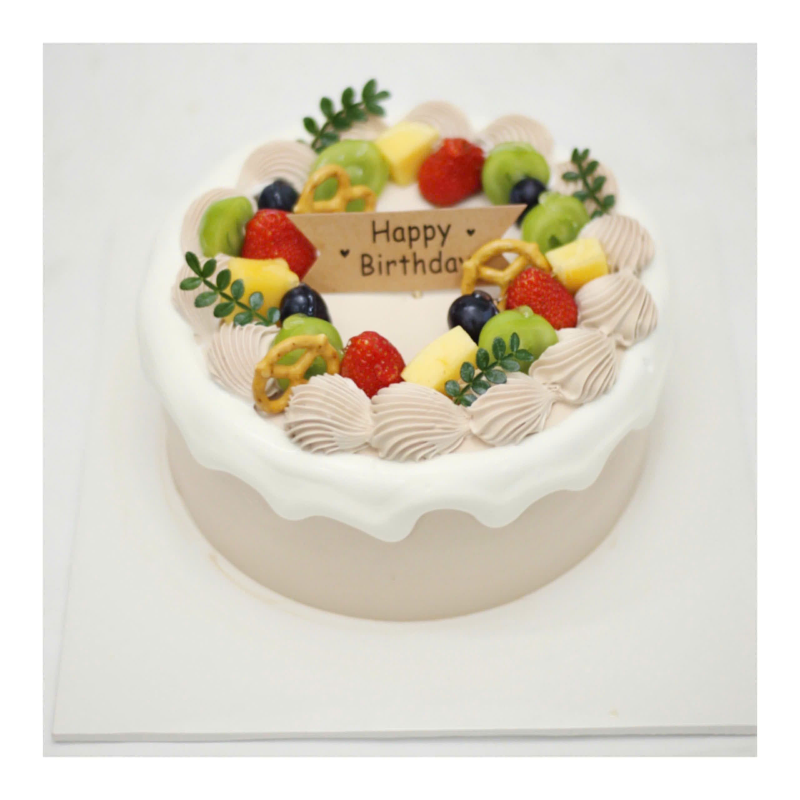 Bánh kem trái cây mix bánh quy pretzel