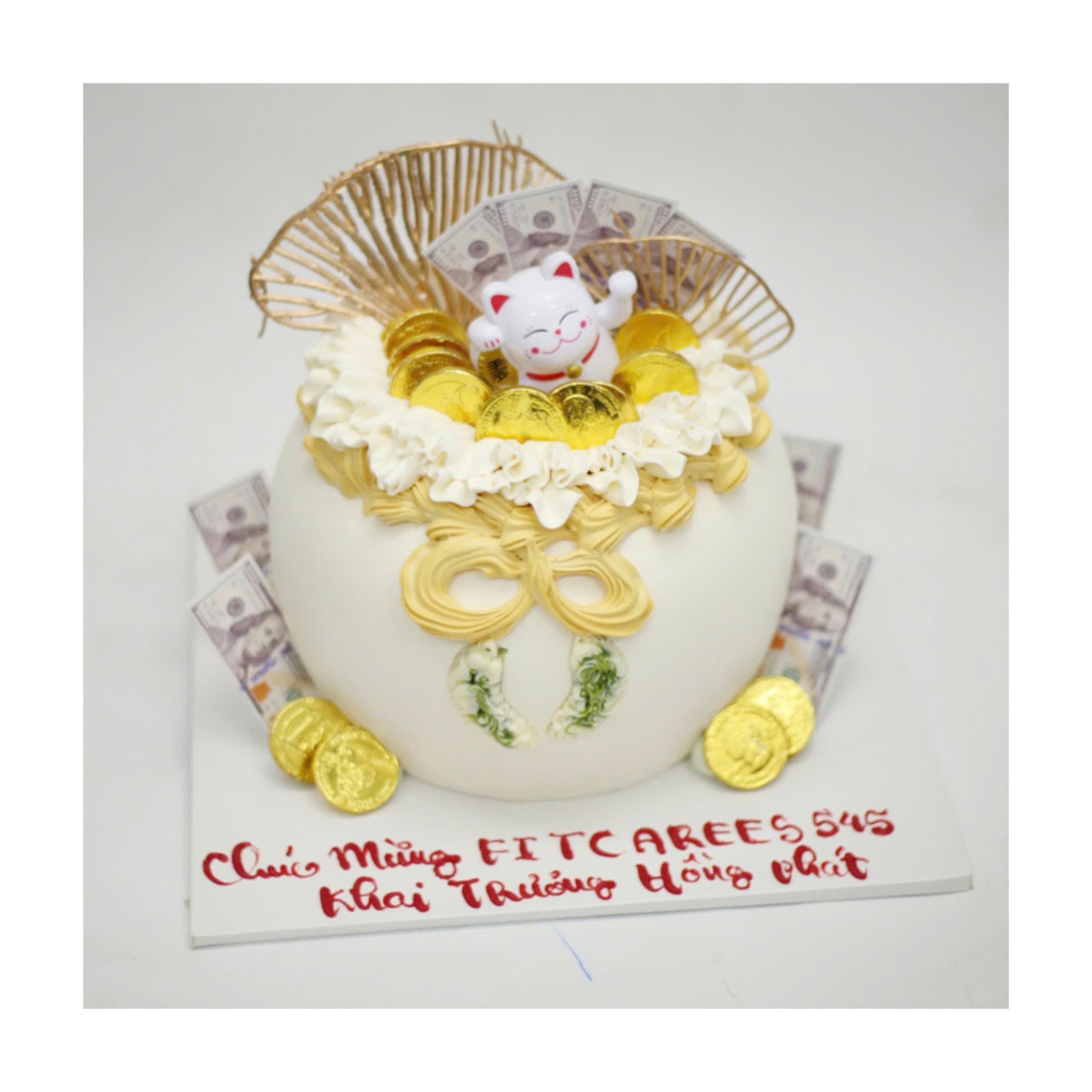 Bánh kem hũ vàng và mèo thần tài may mắn