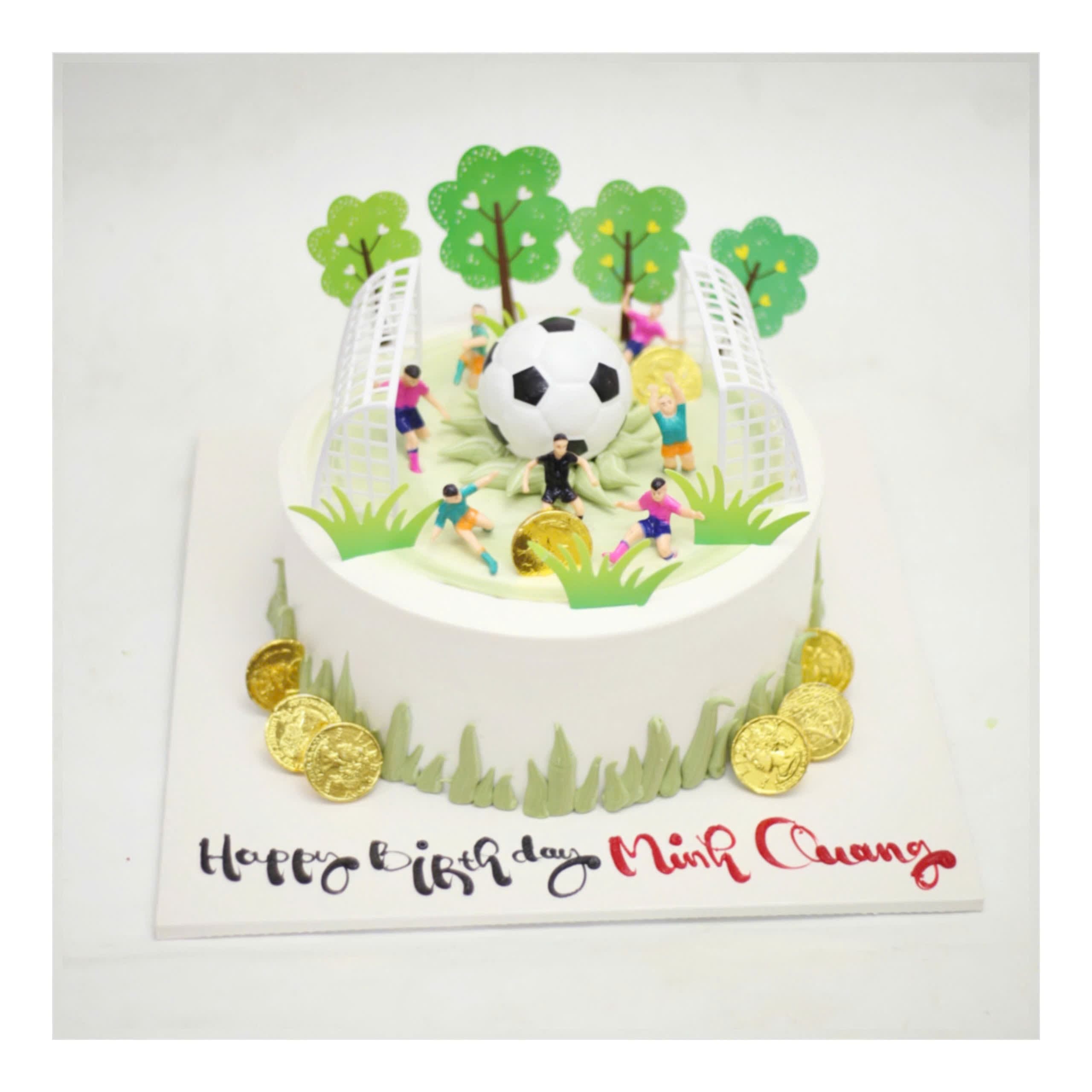 Bánh kem sân bóng đá và cầu thủ tí hon