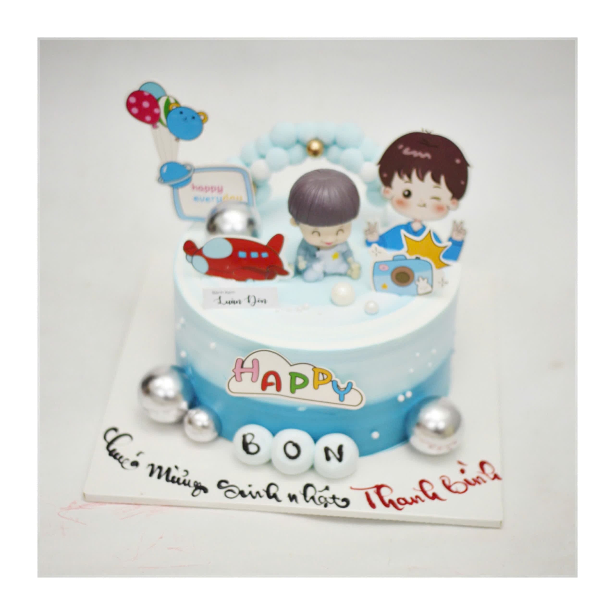 Bánh kem bé trai máy bay xanh