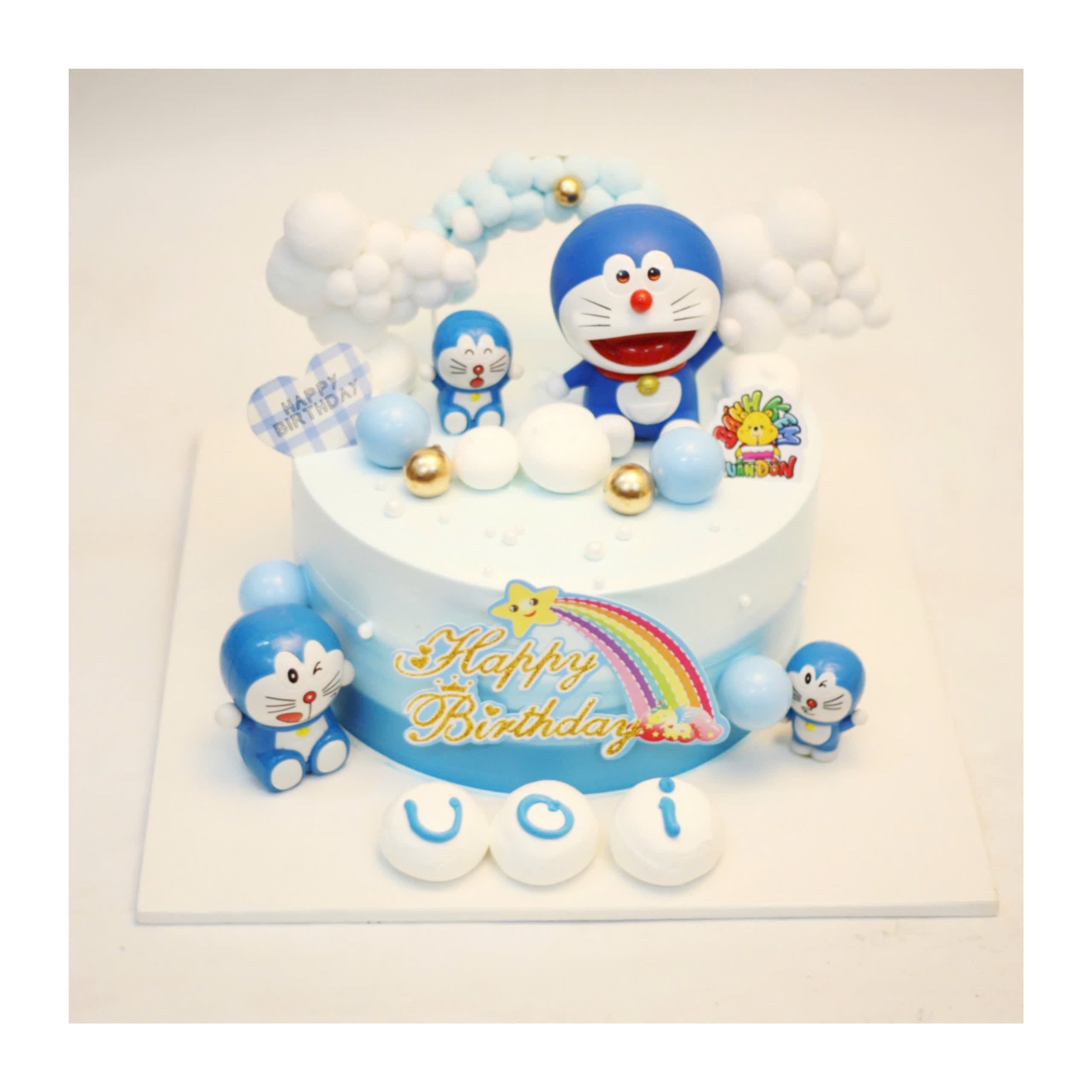 Bánh kem Doremon trang trí đầy màu sắc