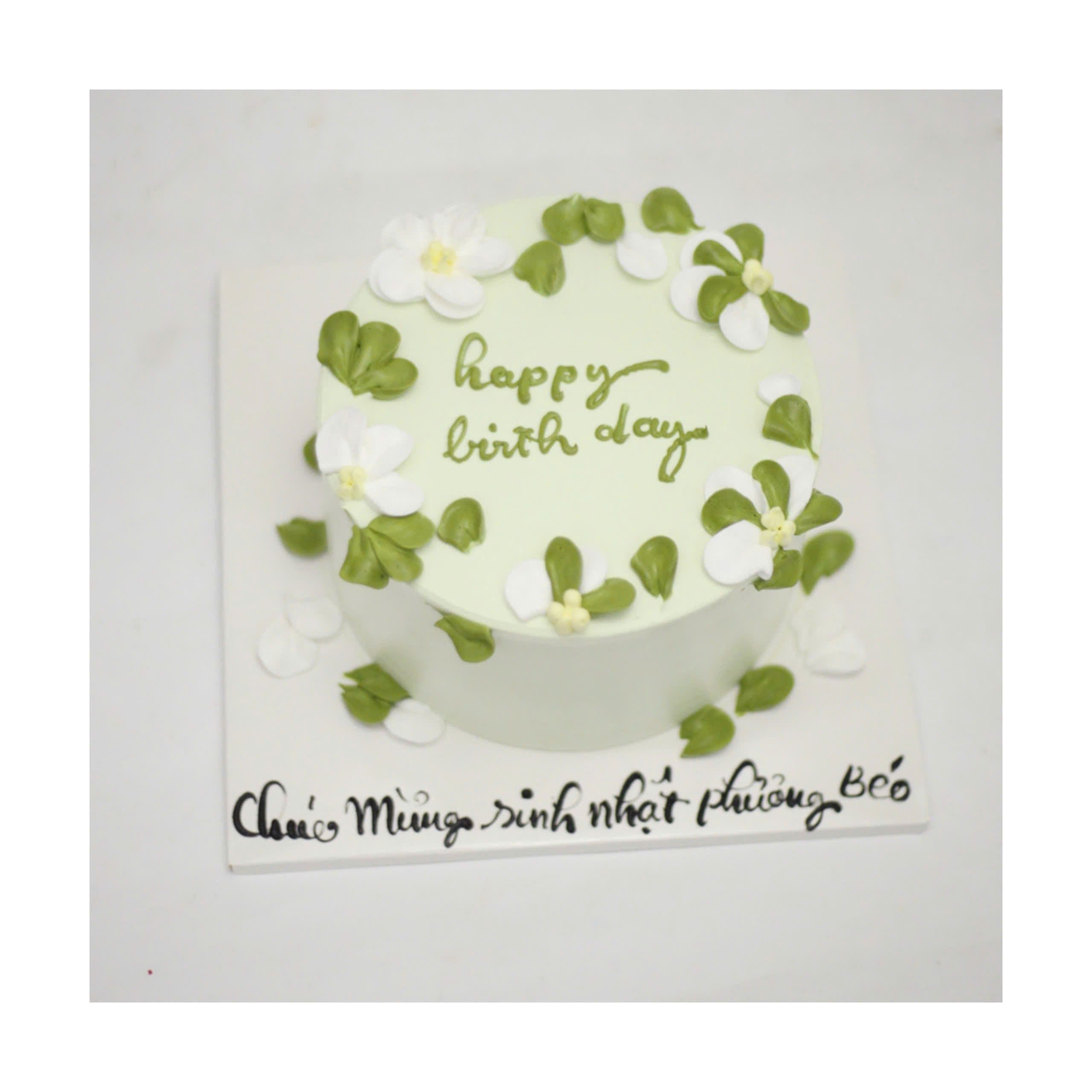 Bánh kem hoa trắng trang nhã nhẹ nhàng