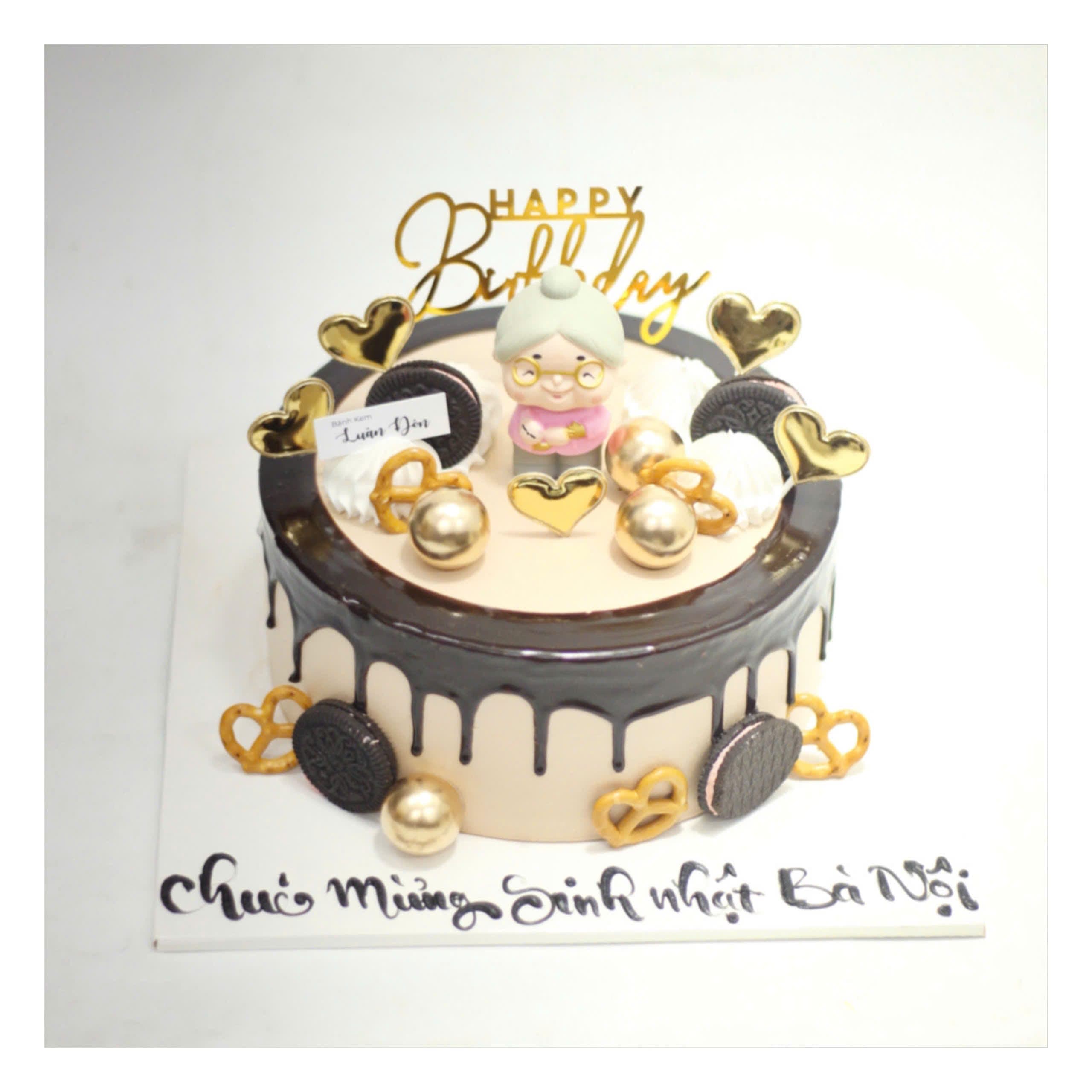 Bánh kem socola tặng bà ấm áp