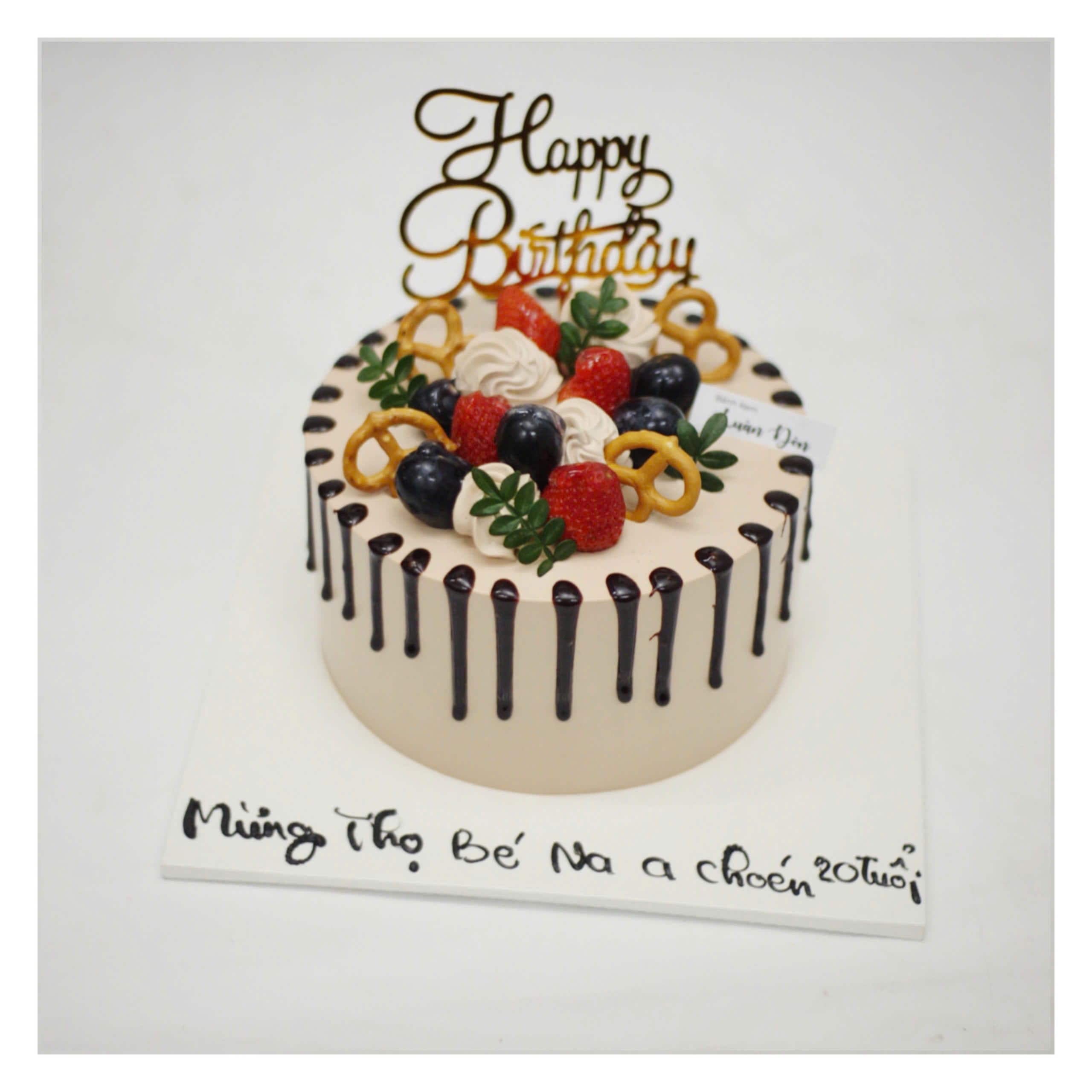 Bánh kem chocolate chảy mừng thọ bé Na