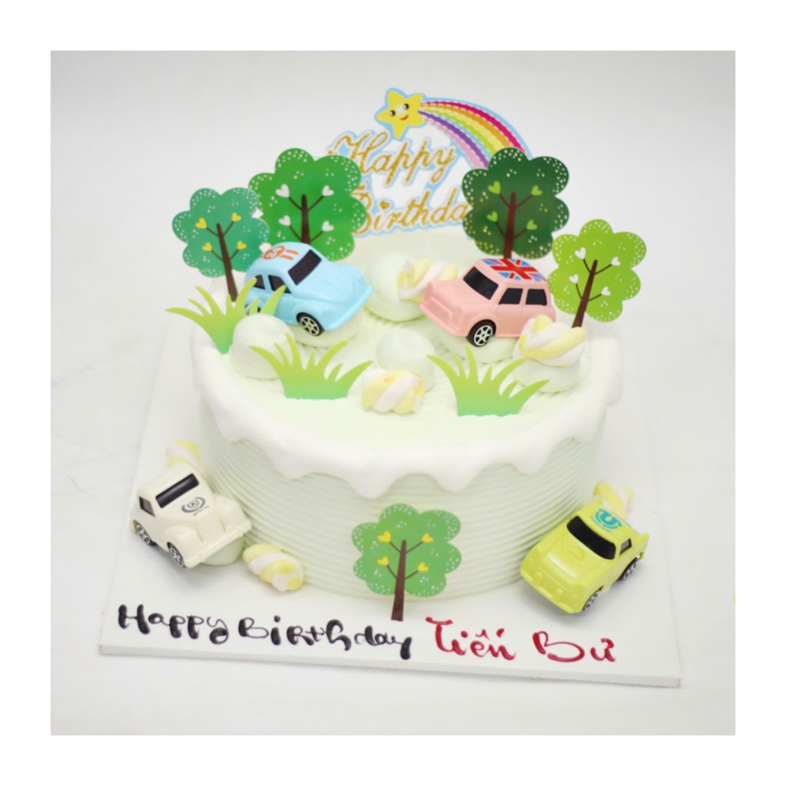 Bánh kem xanh lá trang trí xe ô tô