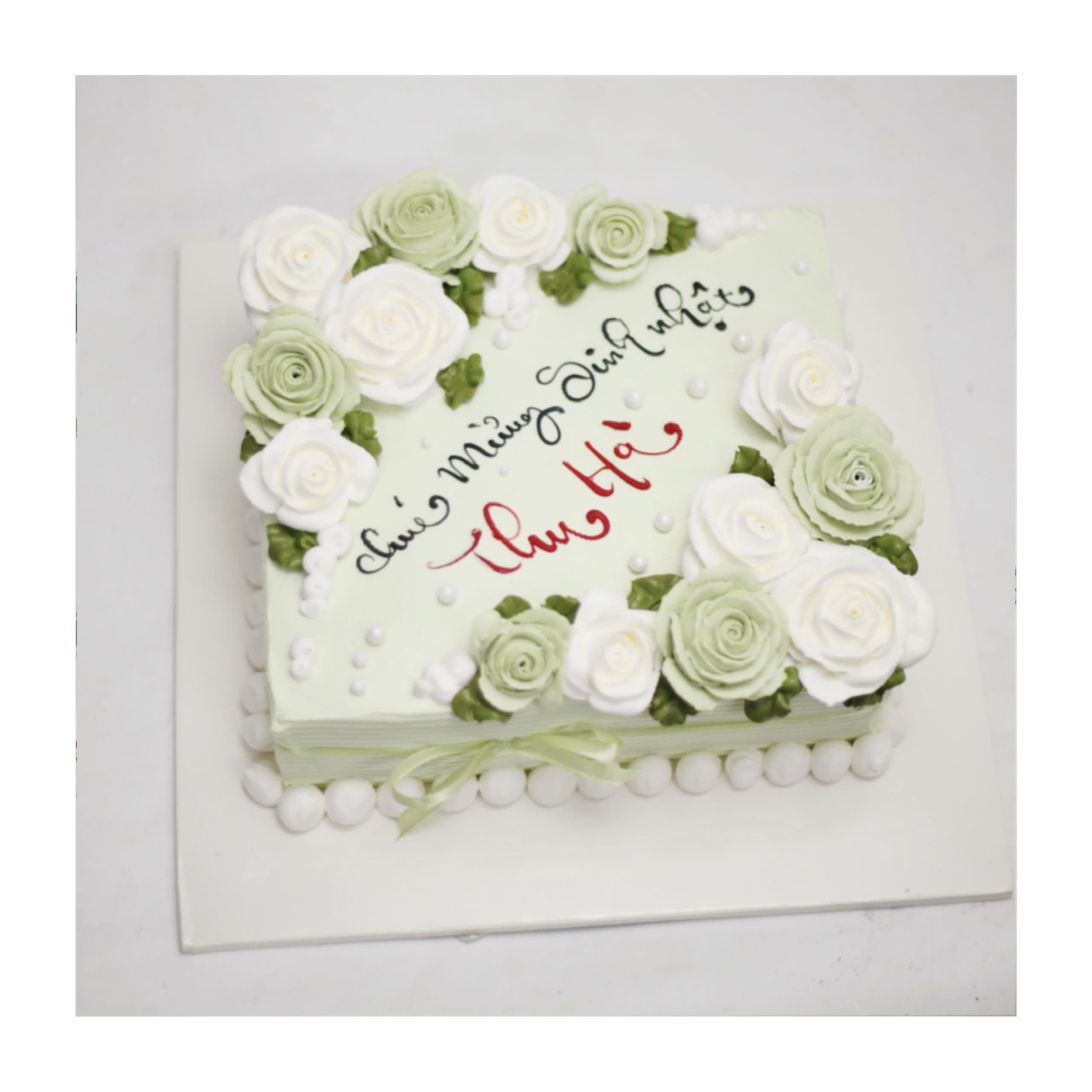 Bánh kem vuông màu xanh pastel họa tiết hoa hồng