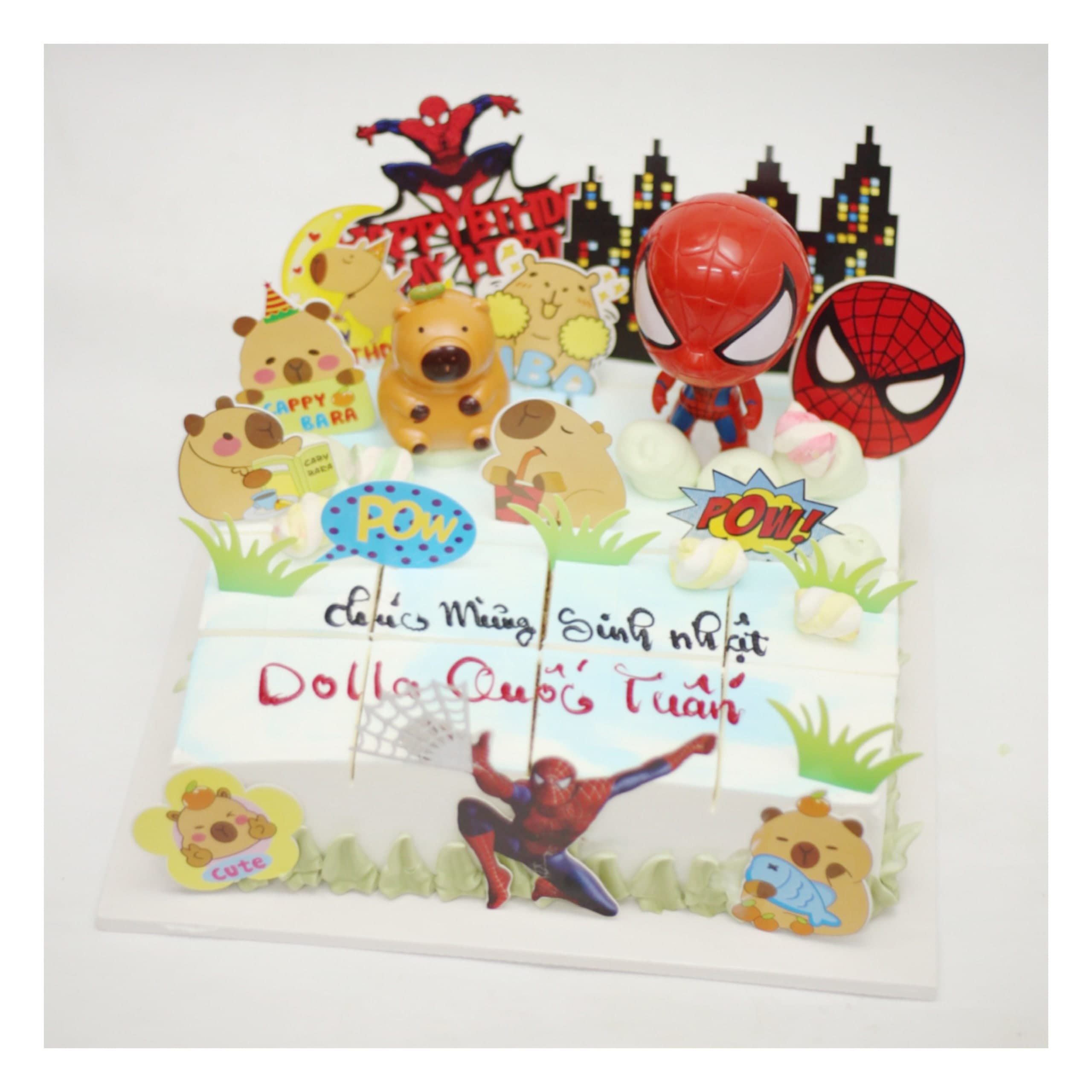 Bánh kem vuông Spider-Man và Capybara siêu đáng yêu