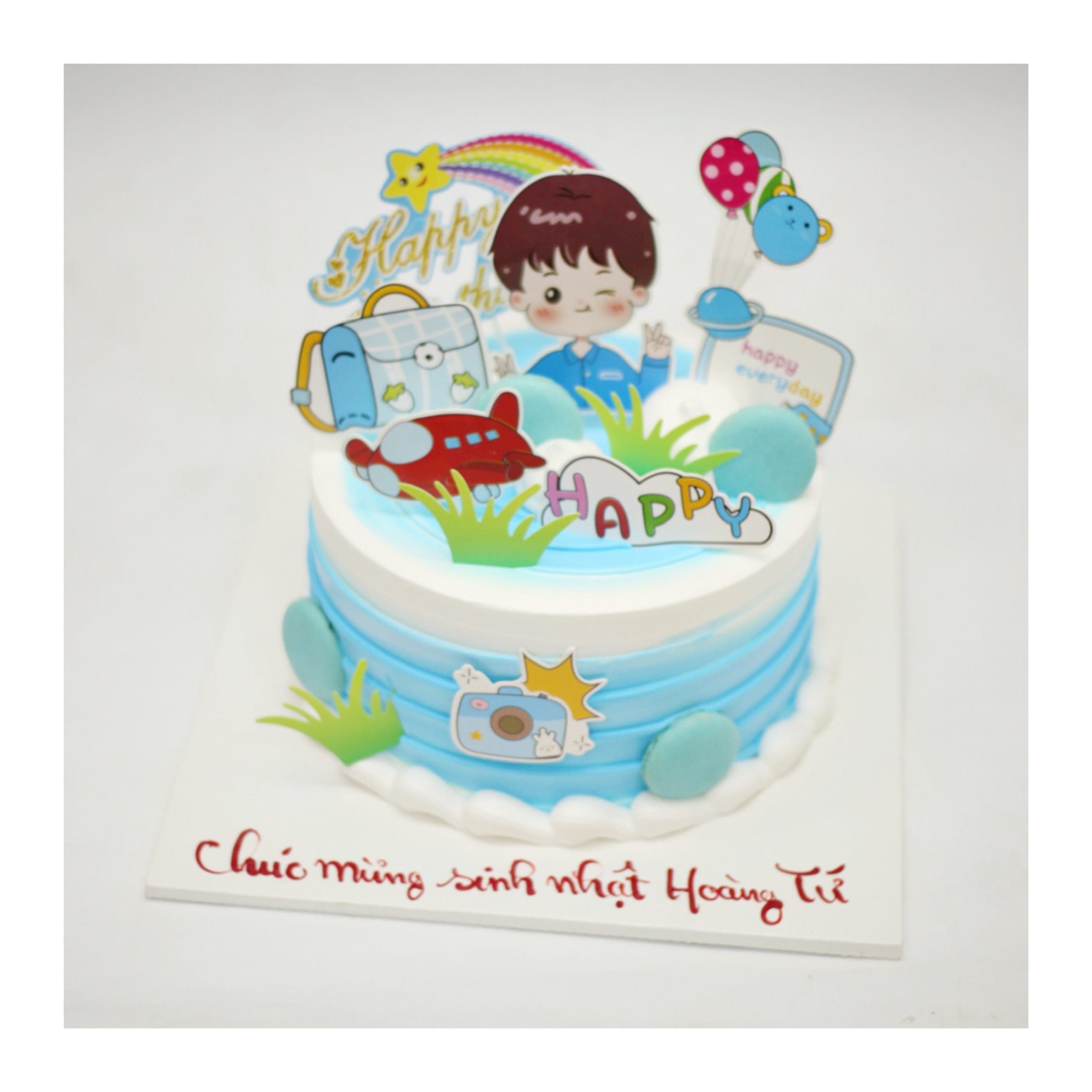 Bánh kem tông xanh bầu trời cho bé trai