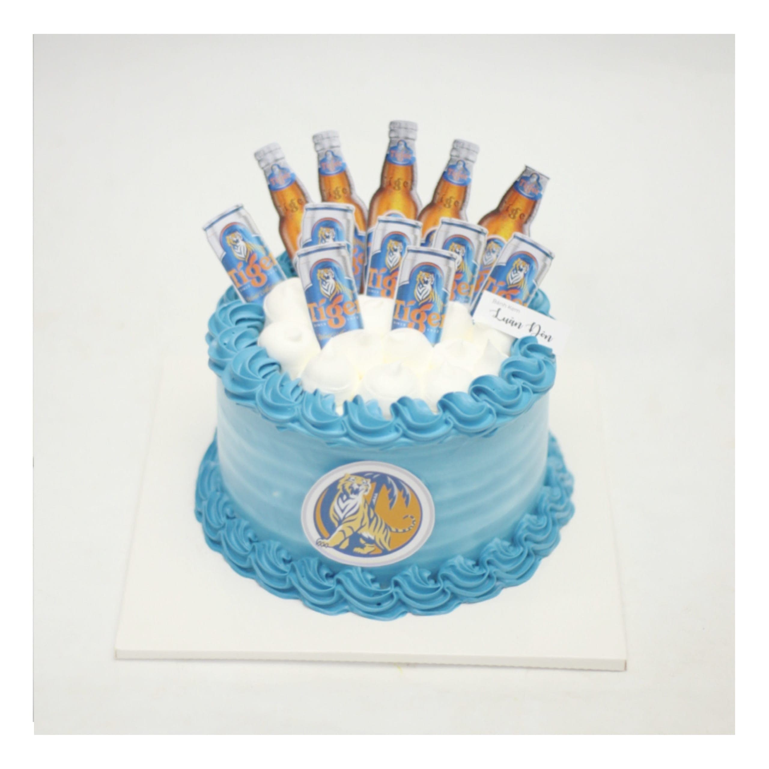Bánh kem trang trí bia Tiger sành điệu