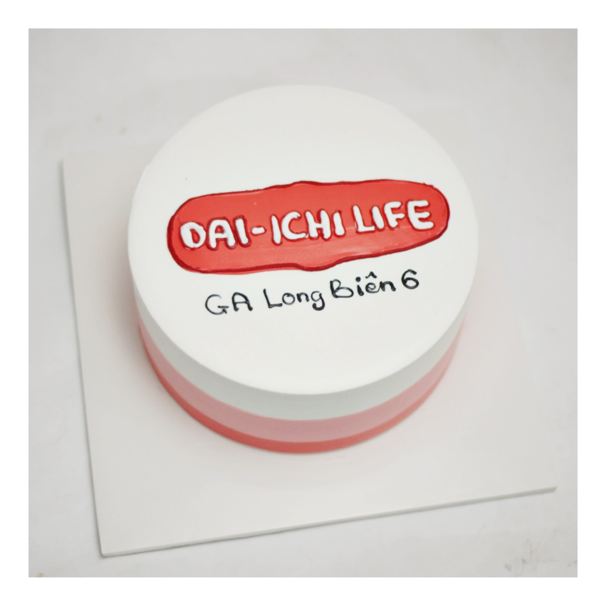 Bánh kem trắng đỏ chủ đề Dai-ichi Life