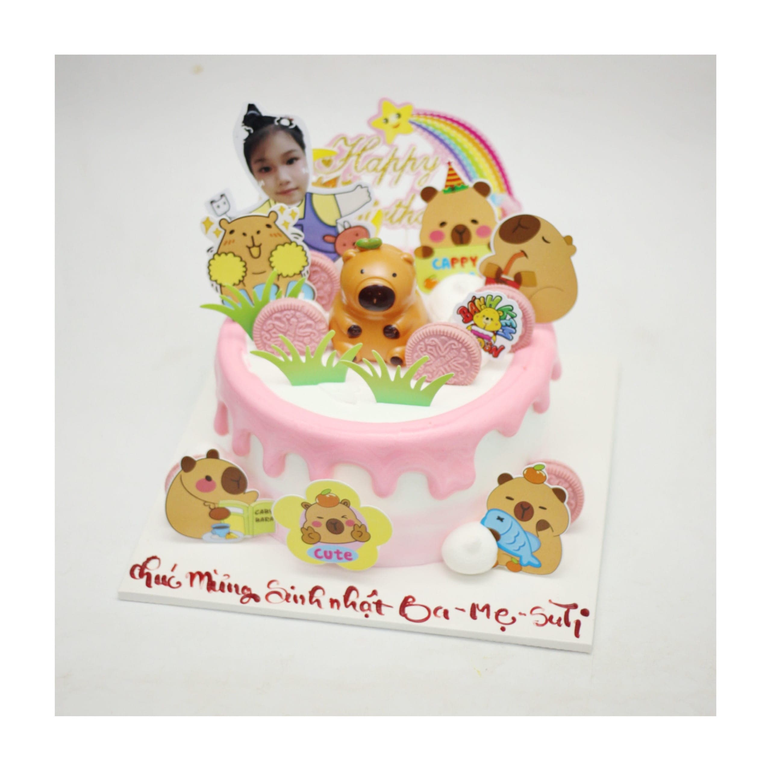 Bánh kem Capybara hồng đáng yêu cho bé