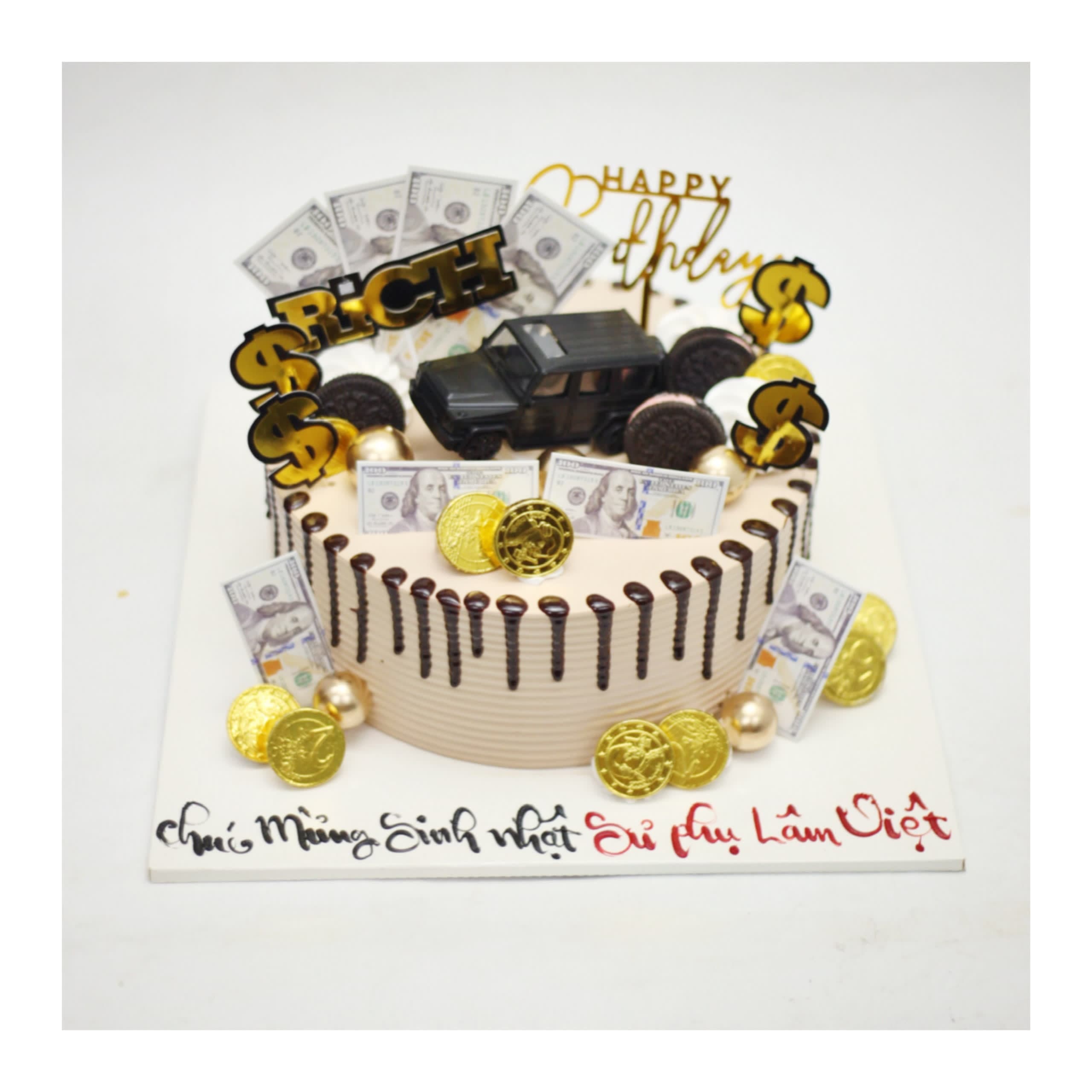 Bánh kem xe hơi tiền đô sang trọng
