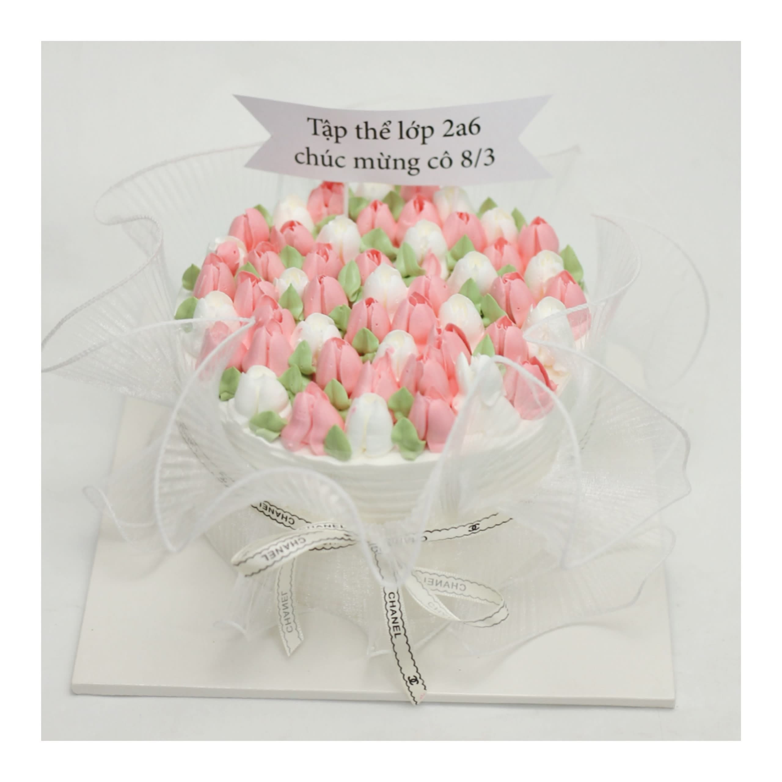 Bánh kem bó hoa tulip màu hồng pastel
