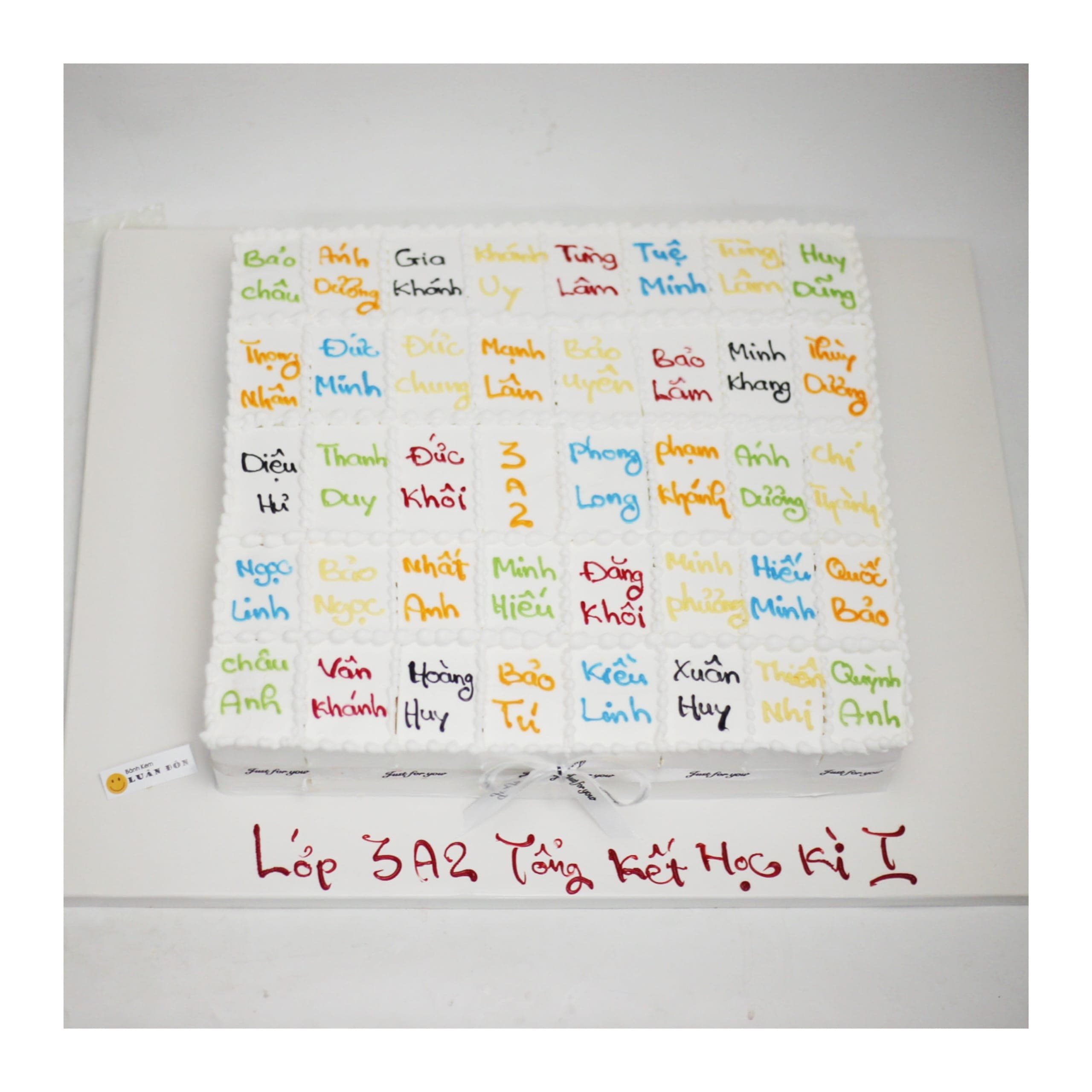 Bánh kem tổng kết lớp học 3A2