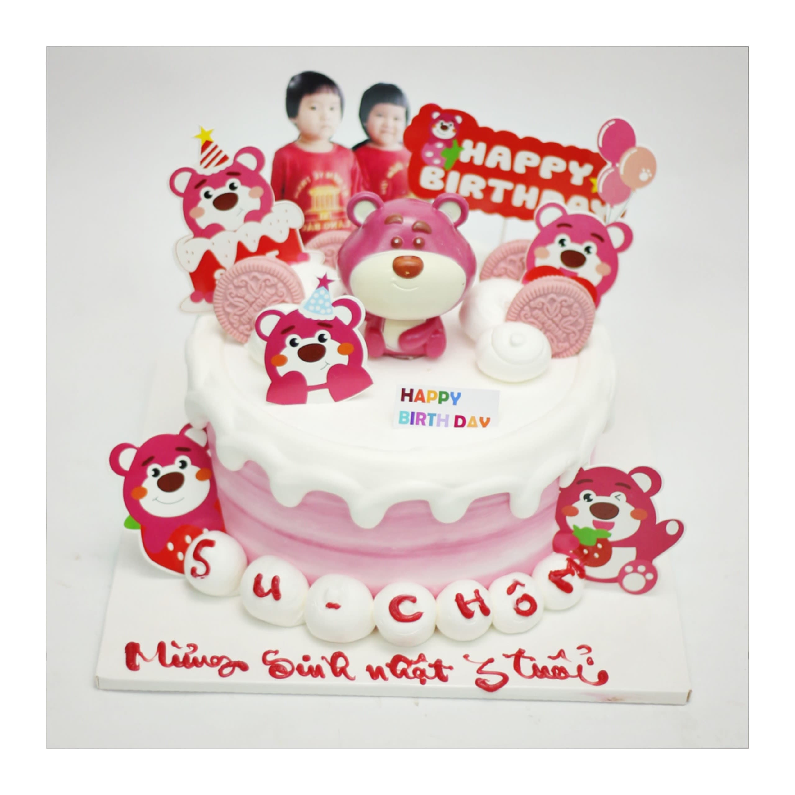 Bánh kem Gấu Dâu Lotso ngọt ngào cho bé