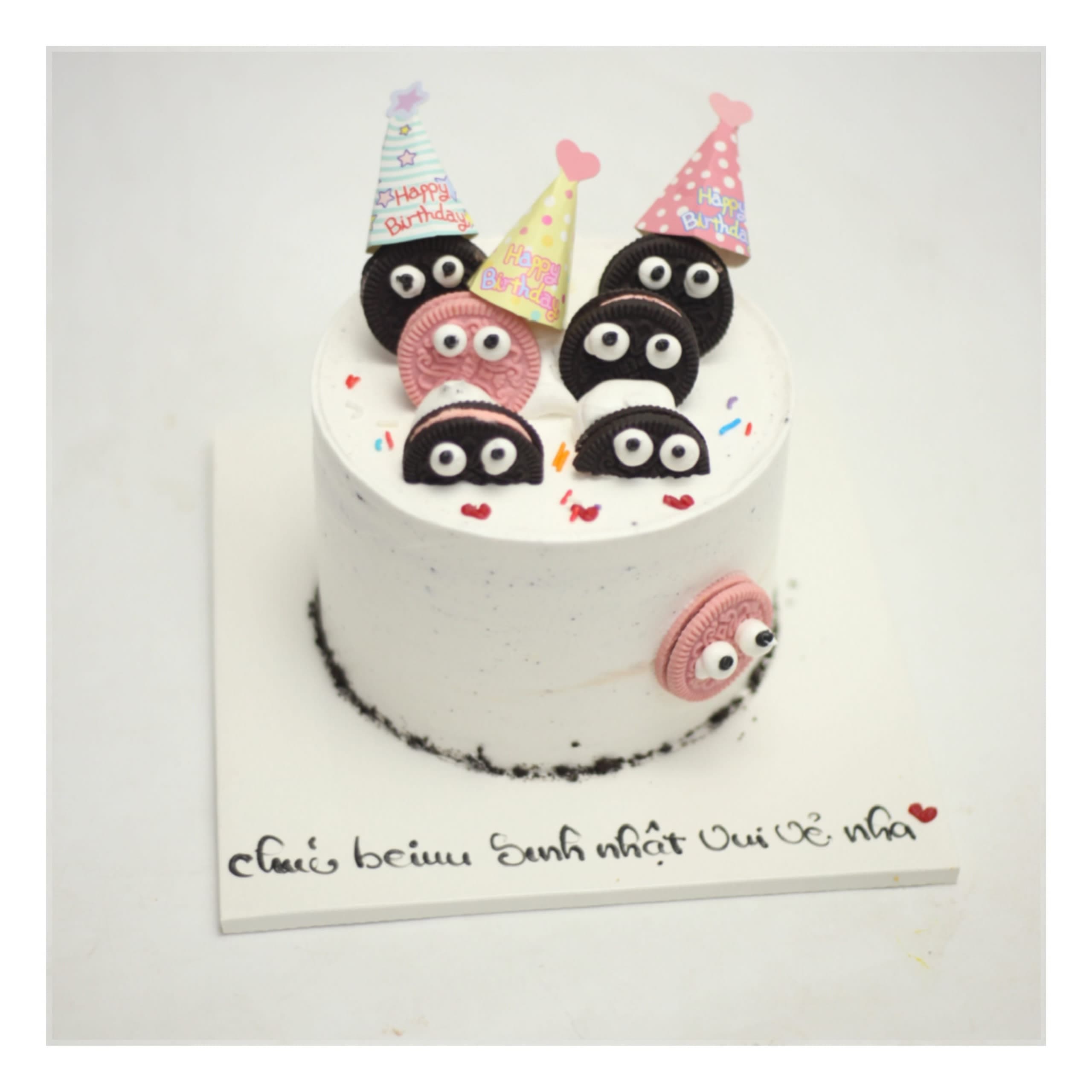 Bánh kem mắt lồi bánh quy Oreo độc đáo