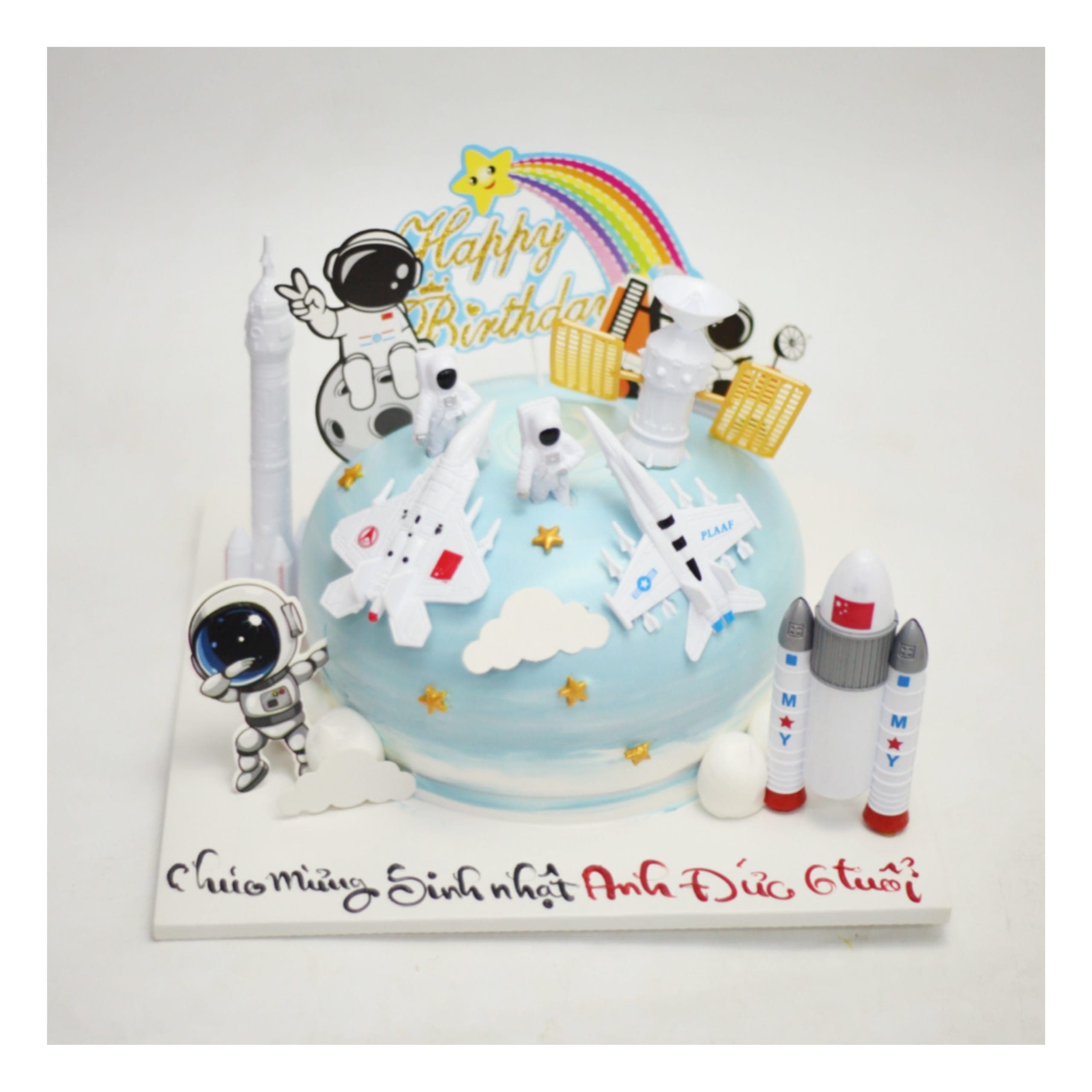 Bánh kem chủ đề phi hành gia vũ trụ