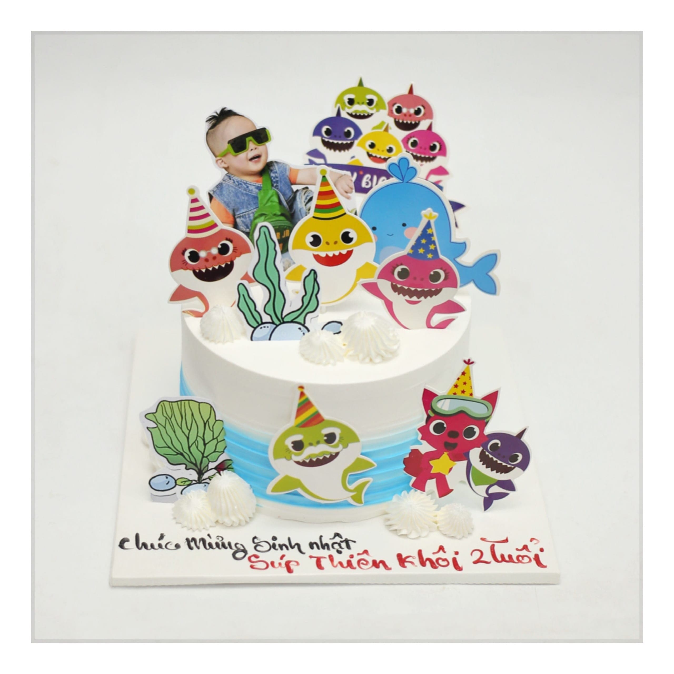 Bánh kem Baby Shark sinh nhật bé trai