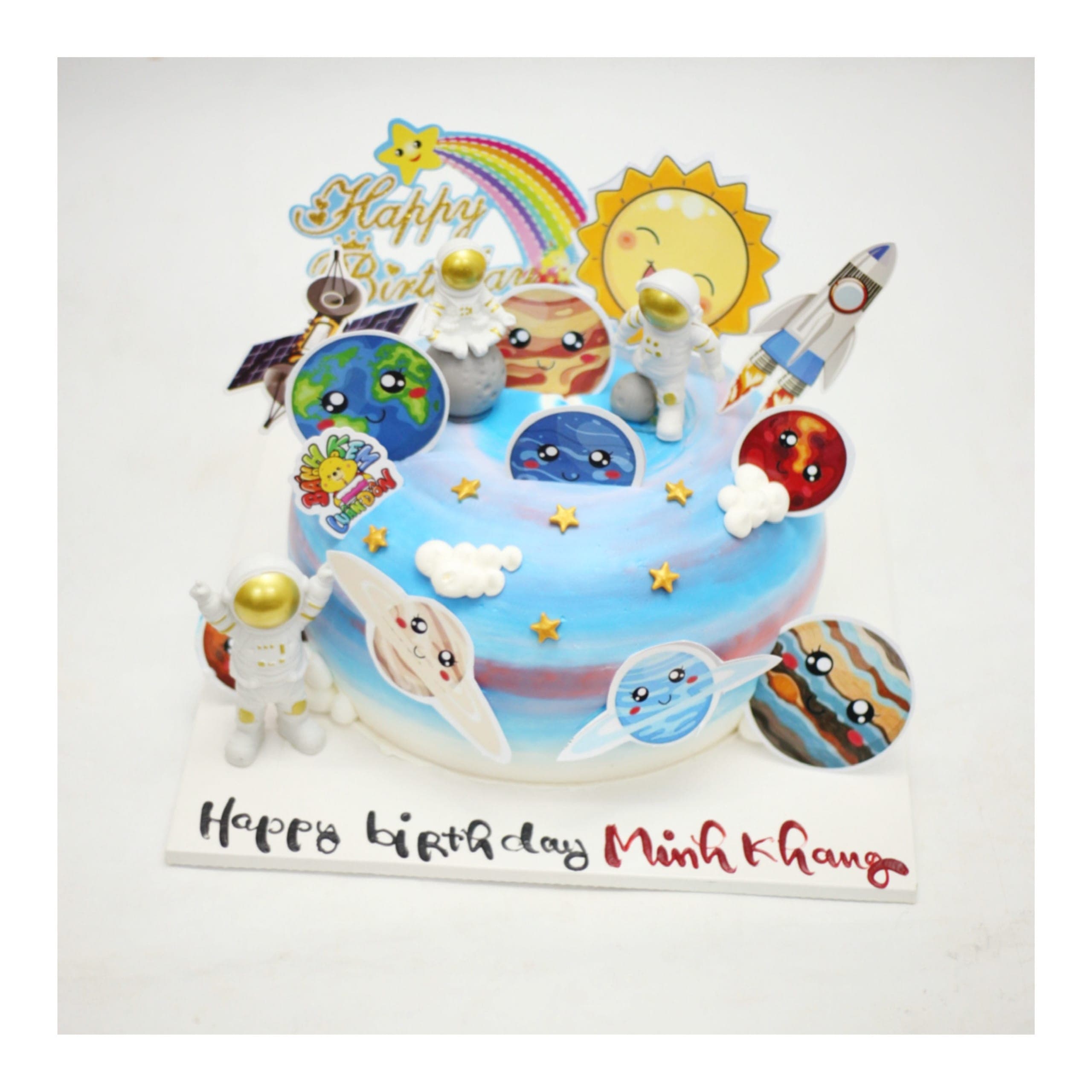 Bánh kem phi hành gia vũ trụ cho bé