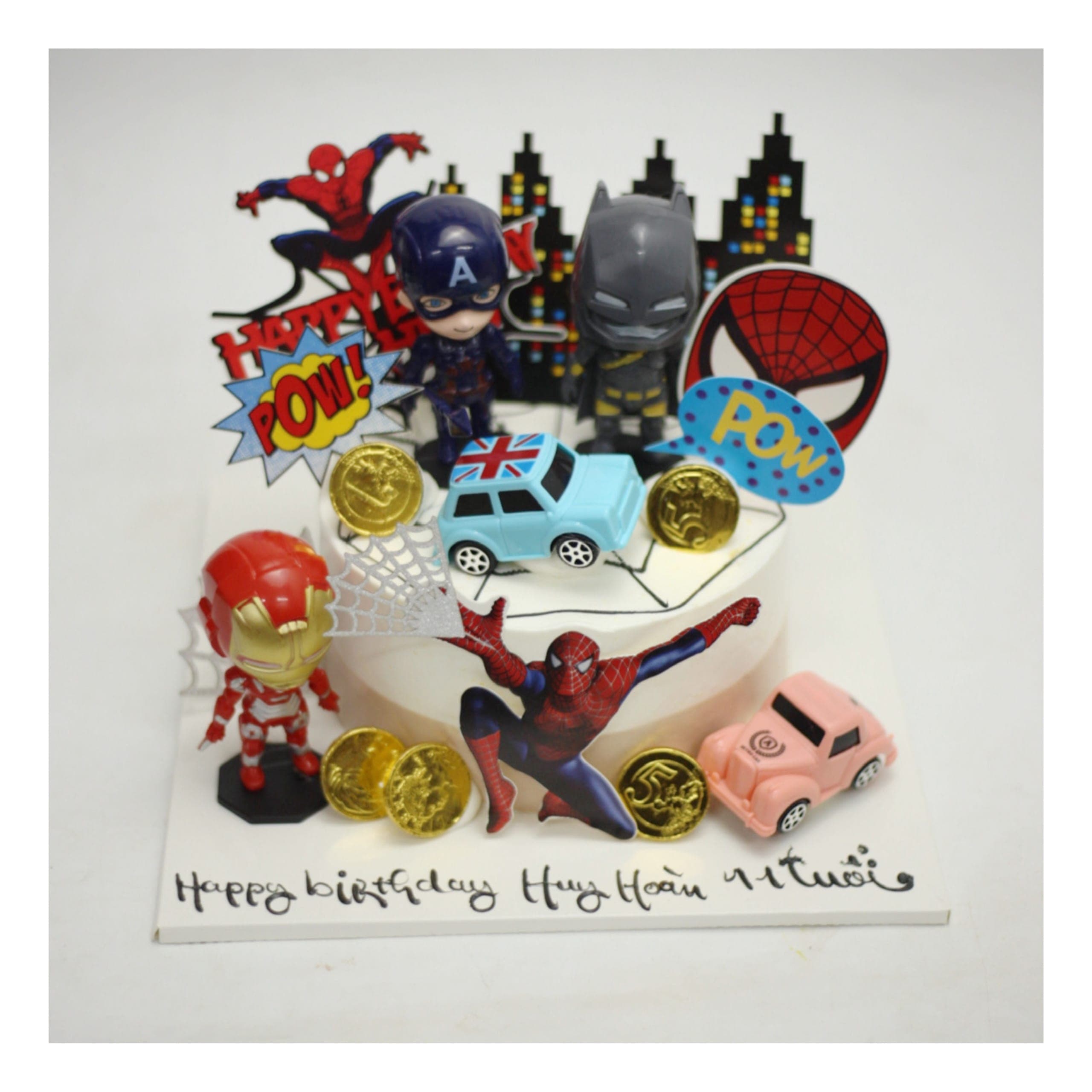 Bánh kem siêu anh hùng Avengers cho bé trai