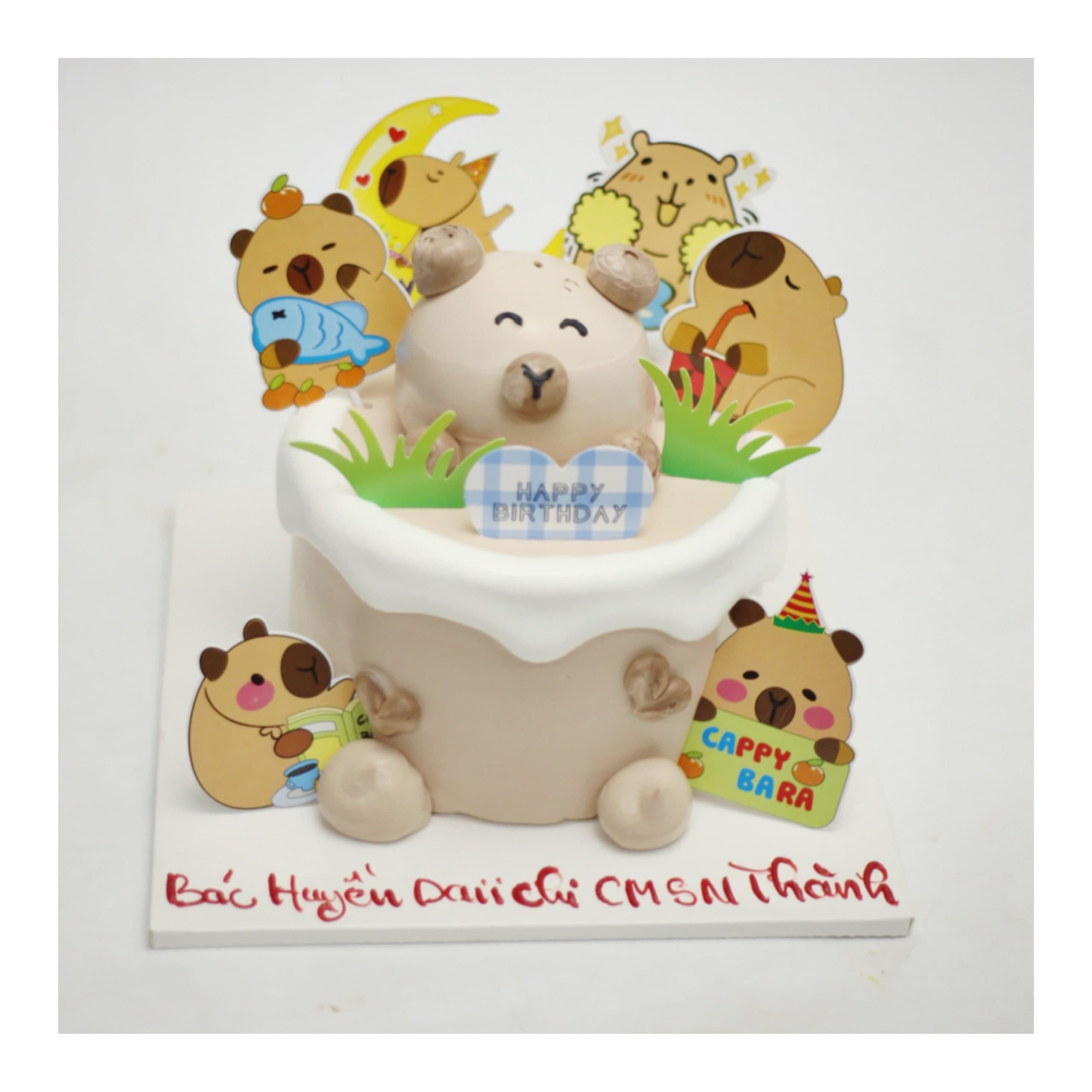 Bánh kem Capybara dễ thương tone màu nâu