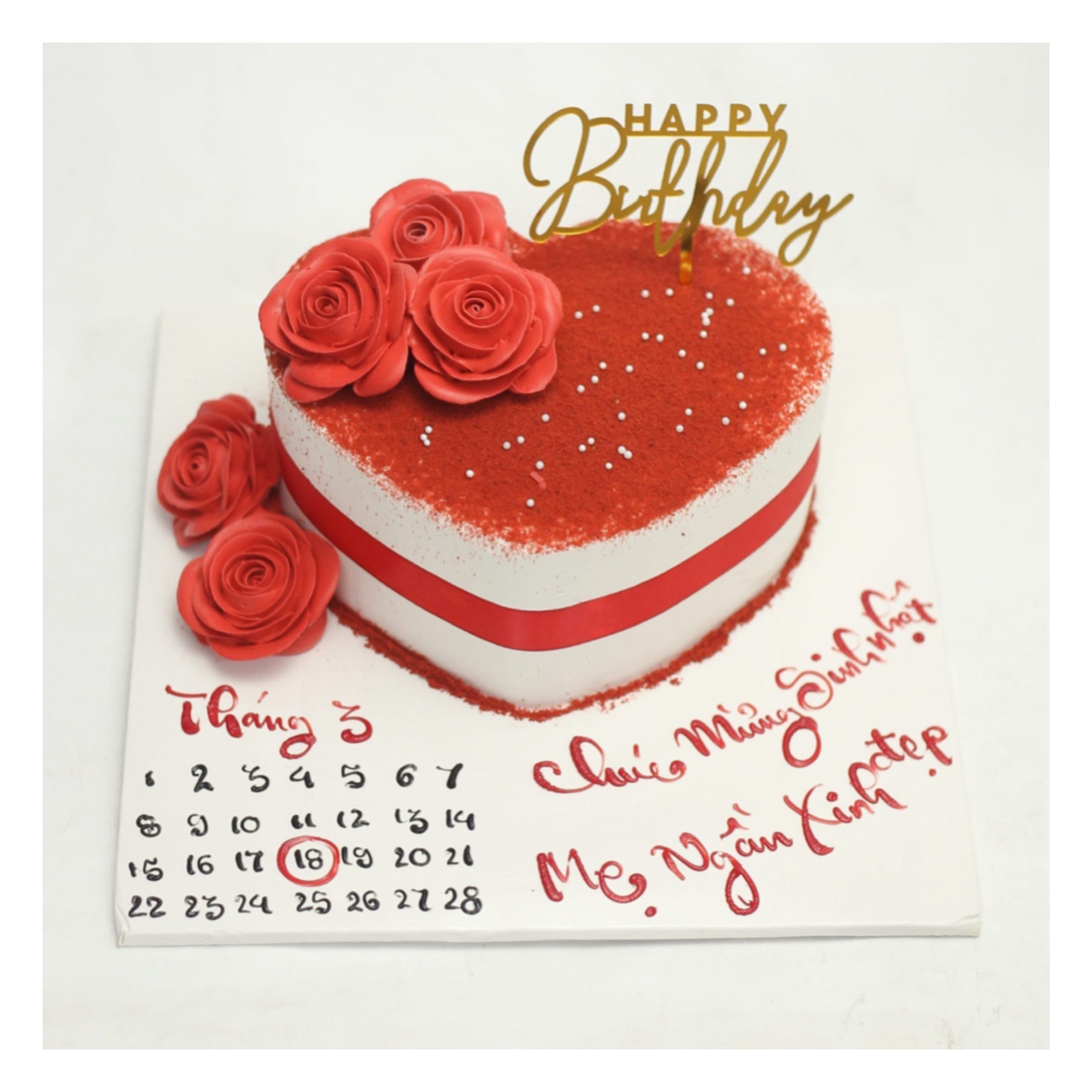 Bánh kem trái tim họa tiết hoa hồng đỏ