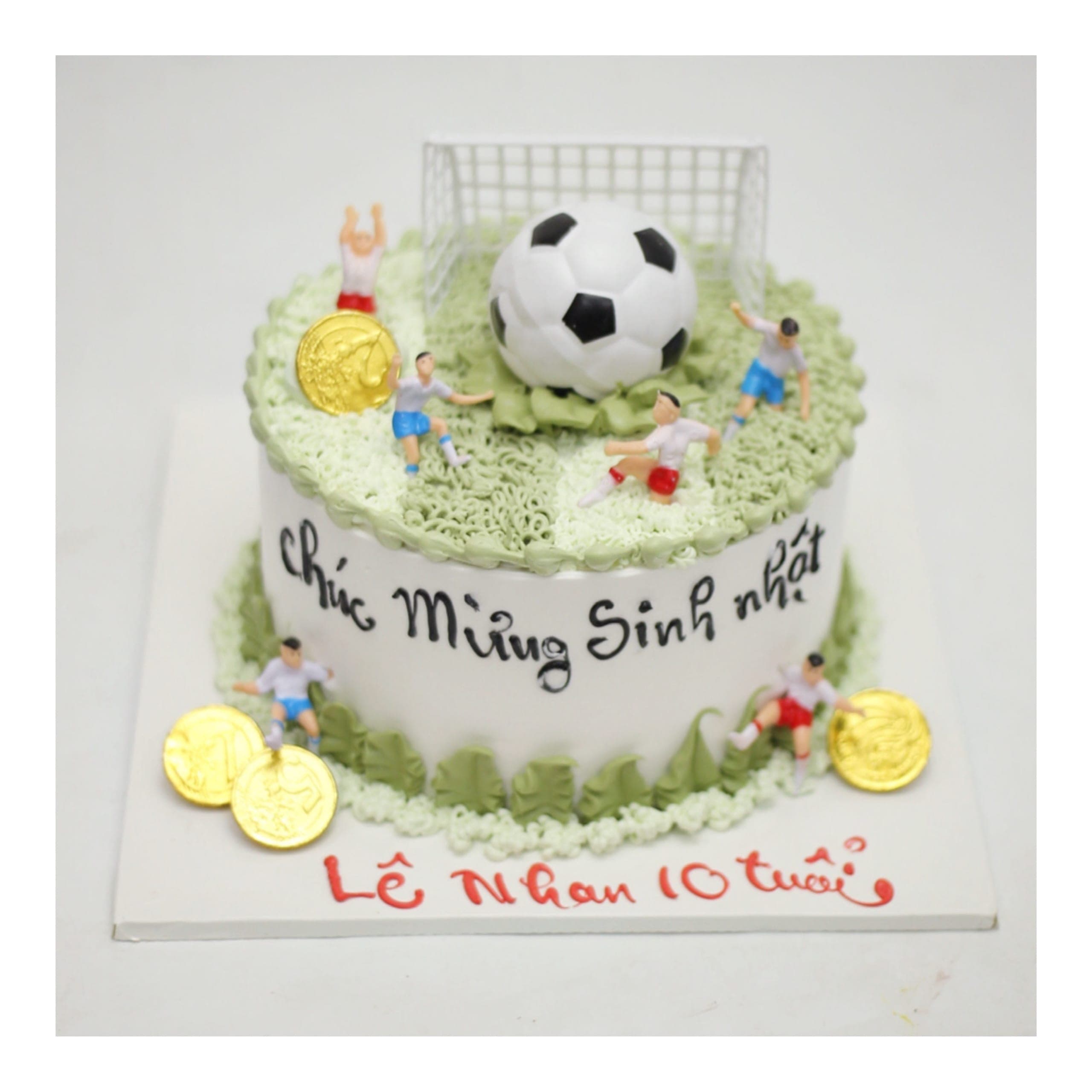 Bánh kem chủ đề bóng đá cho bé trai
