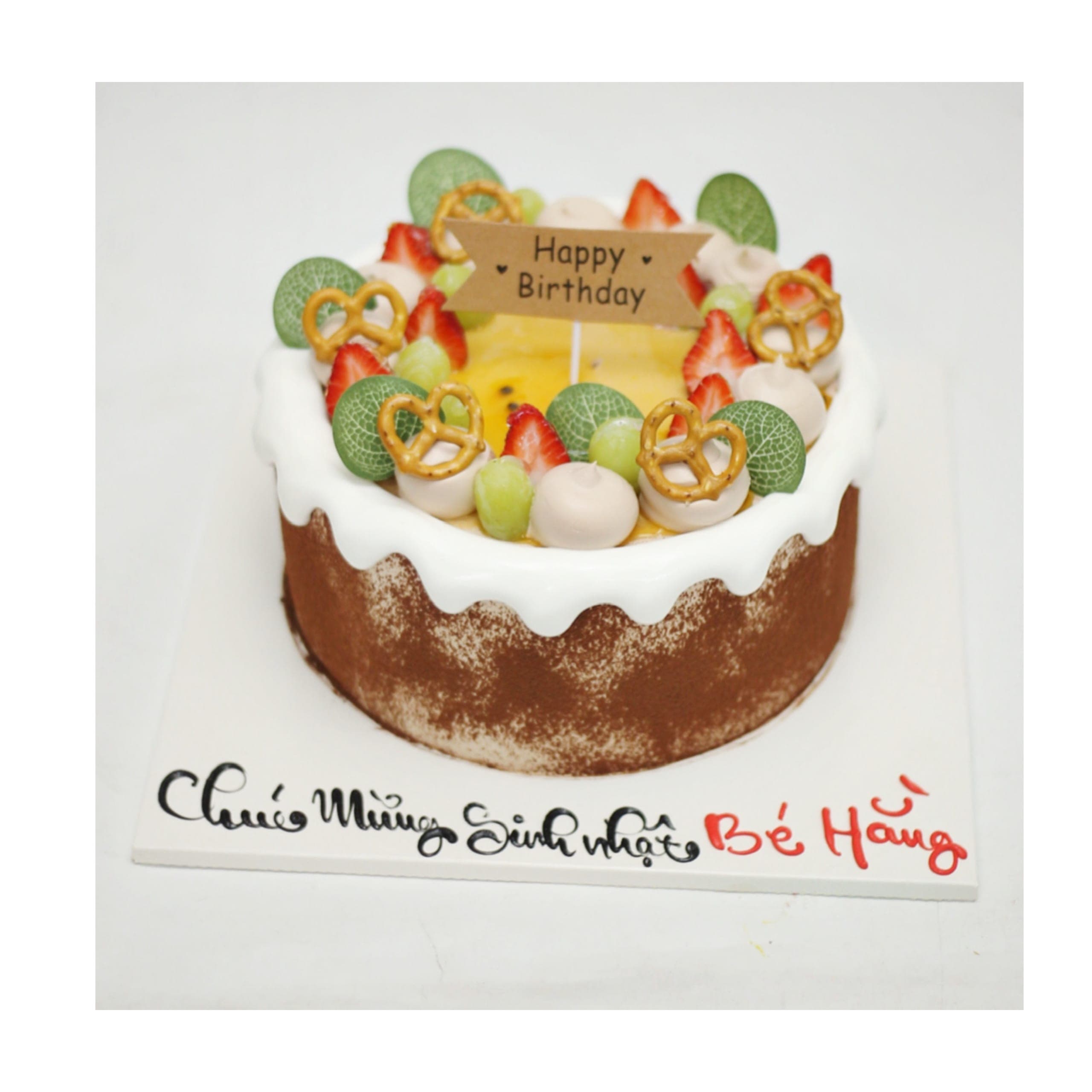 Bánh kem trái cây mix hạt dẻ cười