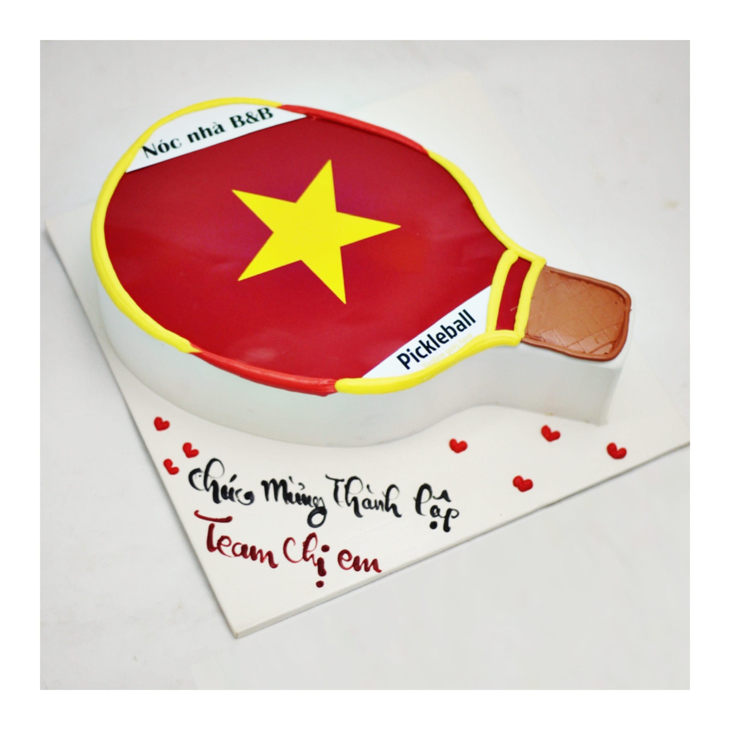 Bánh kem hình vợt Pickleball cờ đỏ sao vàng