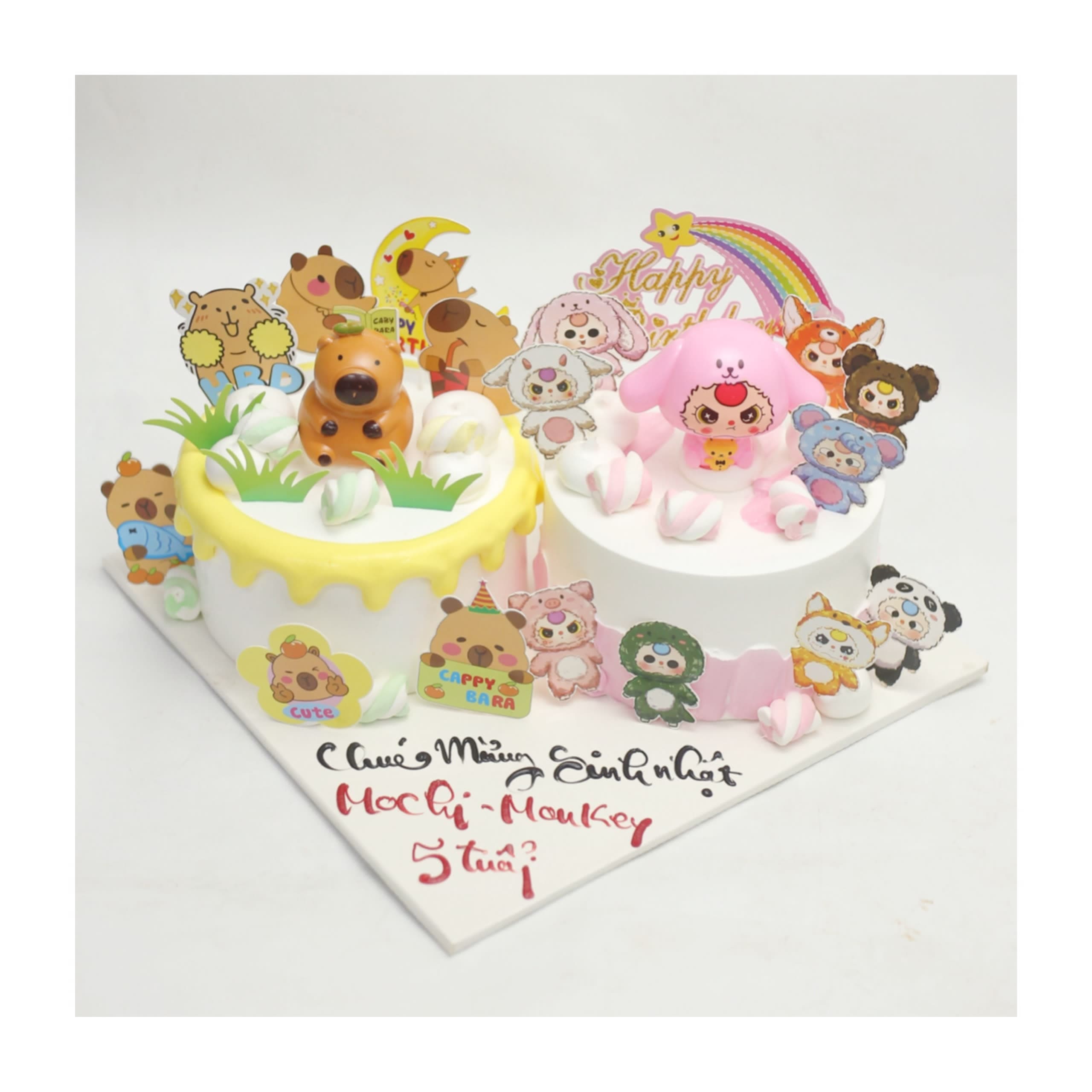 Bánh kem đôi chủ đề Capybara và Baby Three